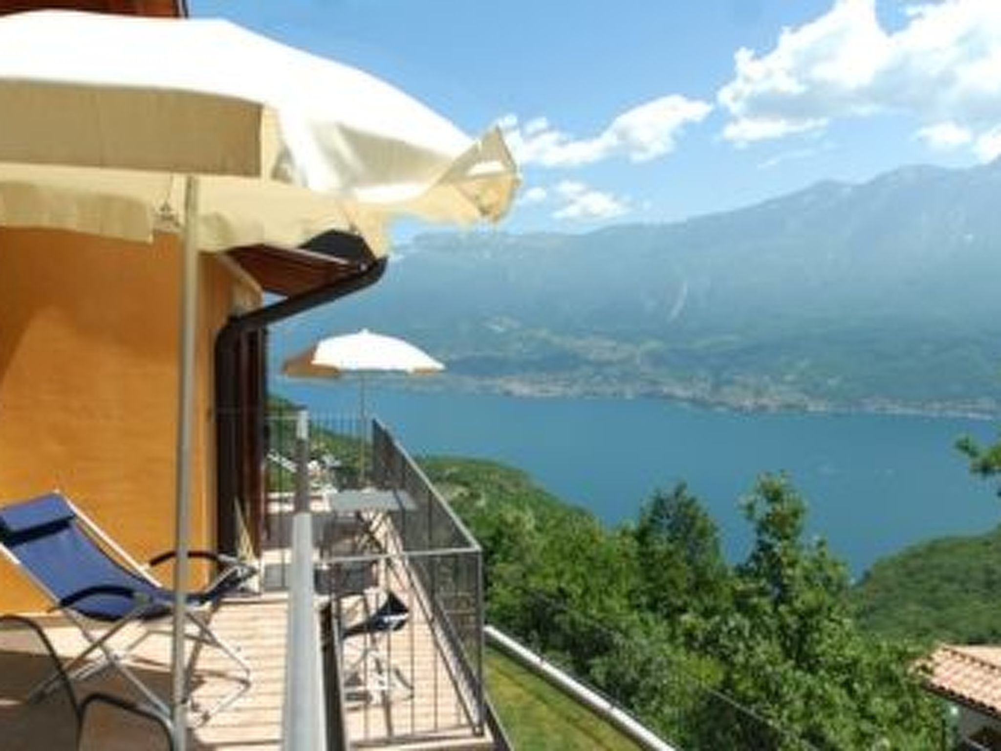 'Zwei-Zimmer-Balkon Accommodation in Manerba