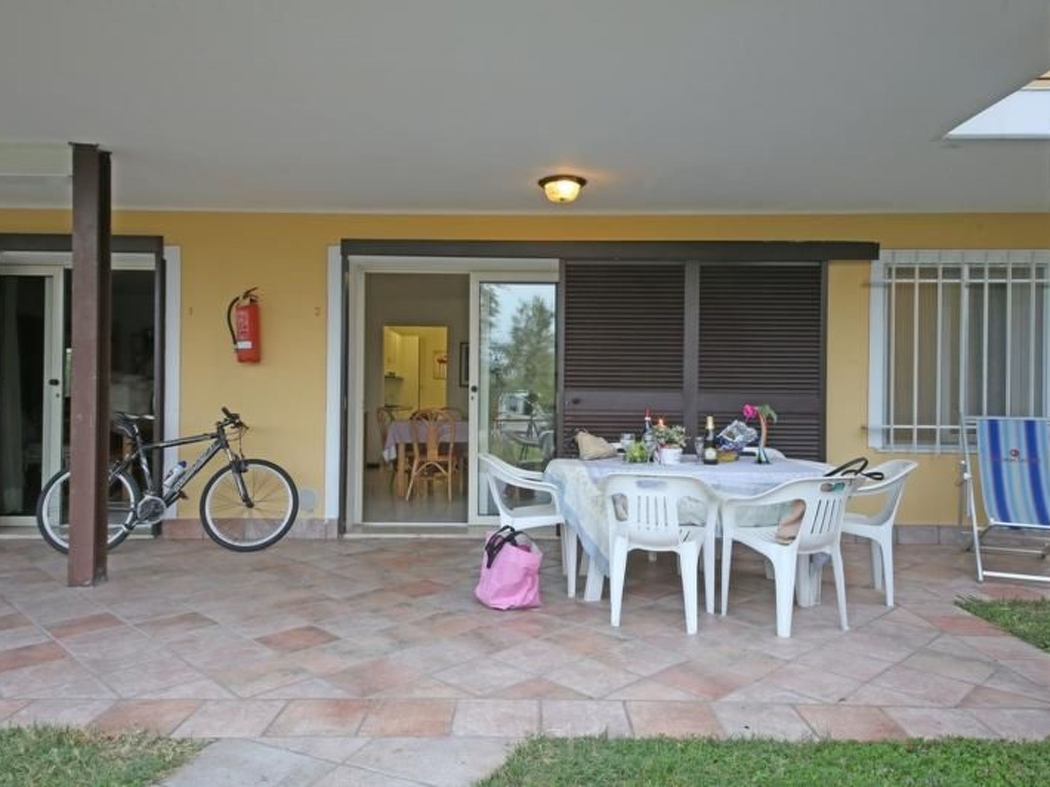 Dreizimmerwohnung in Villa eine Ebene-Inside