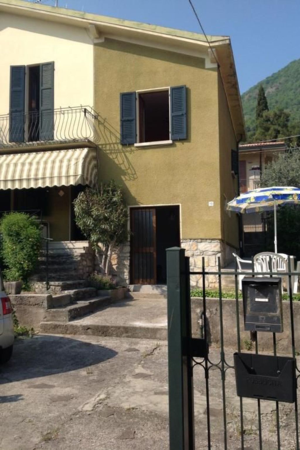 In Salò mit Grill, Terrasse und Garten-Binnen