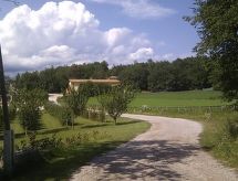 Wohnung mit Grill, Pool und Terrasse