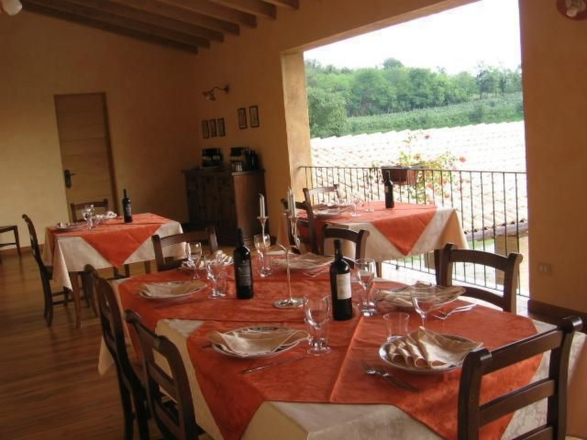 Wohnung mit Grill, Pool und Terrasse-Binnen