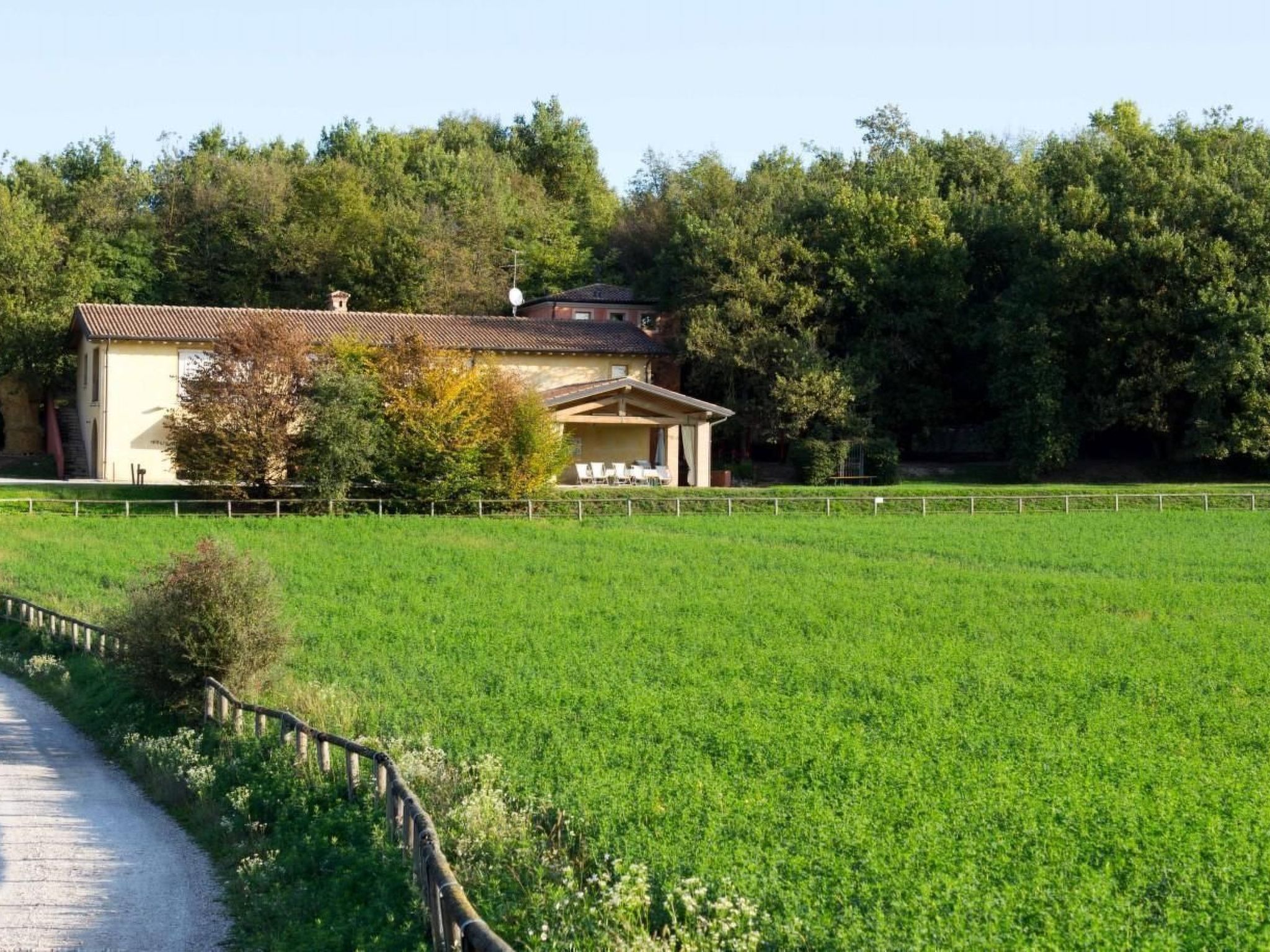 Wohnung mit Grill, Pool und Terrasse-Binnen