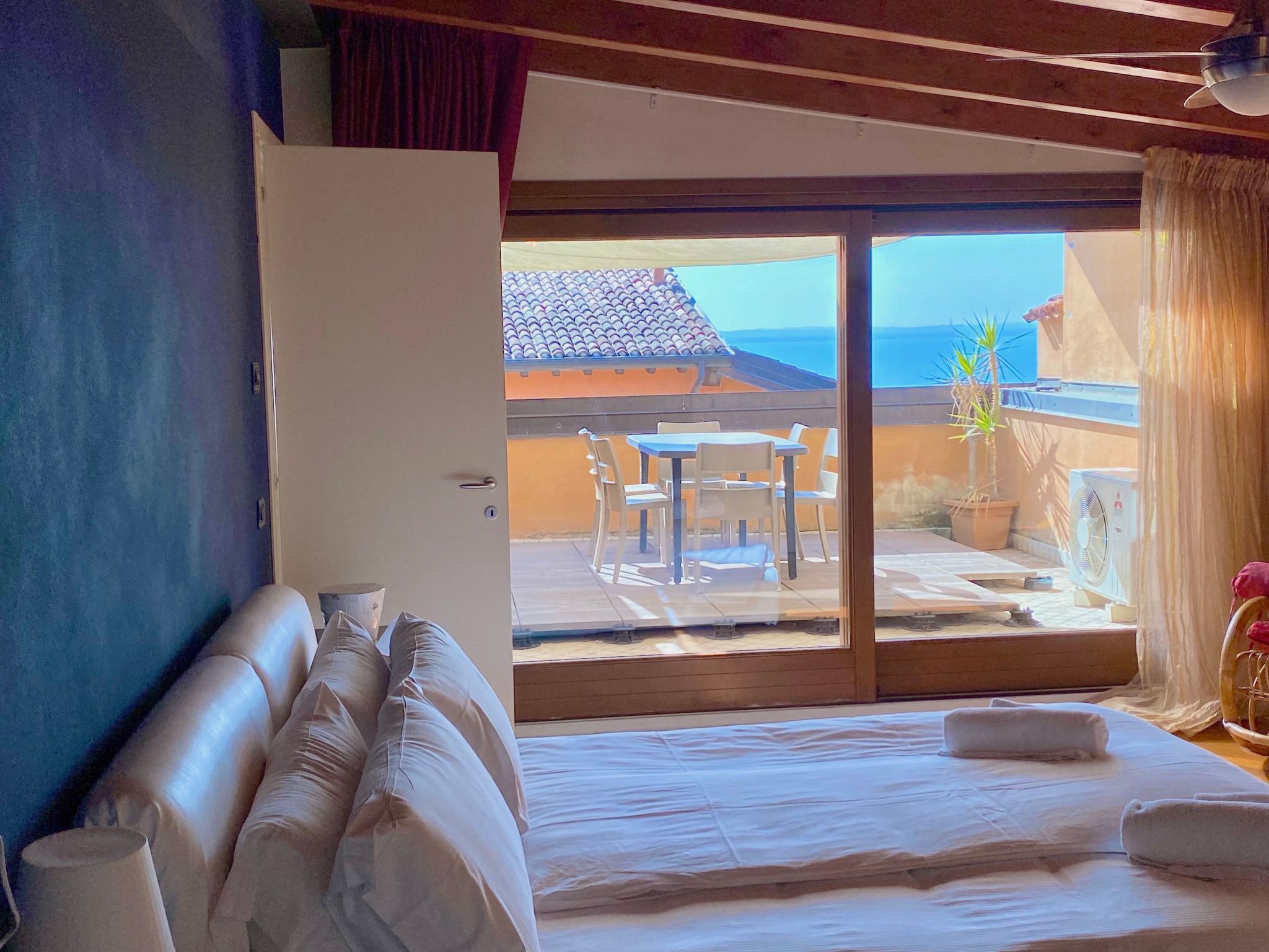 Wohnung mit privatem Garten und schöner Aussicht-Binnen