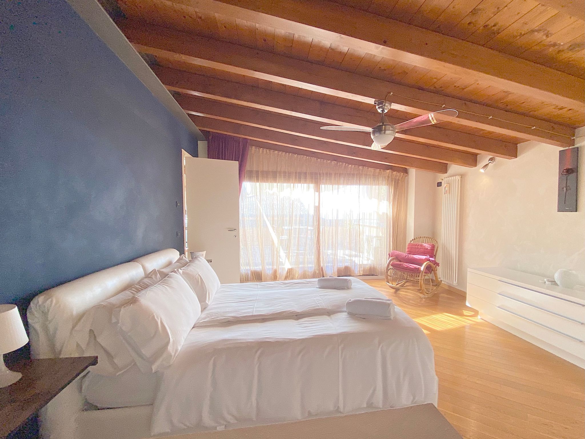 Wohnung mit privatem Garten und schöner Aussicht-Binnen