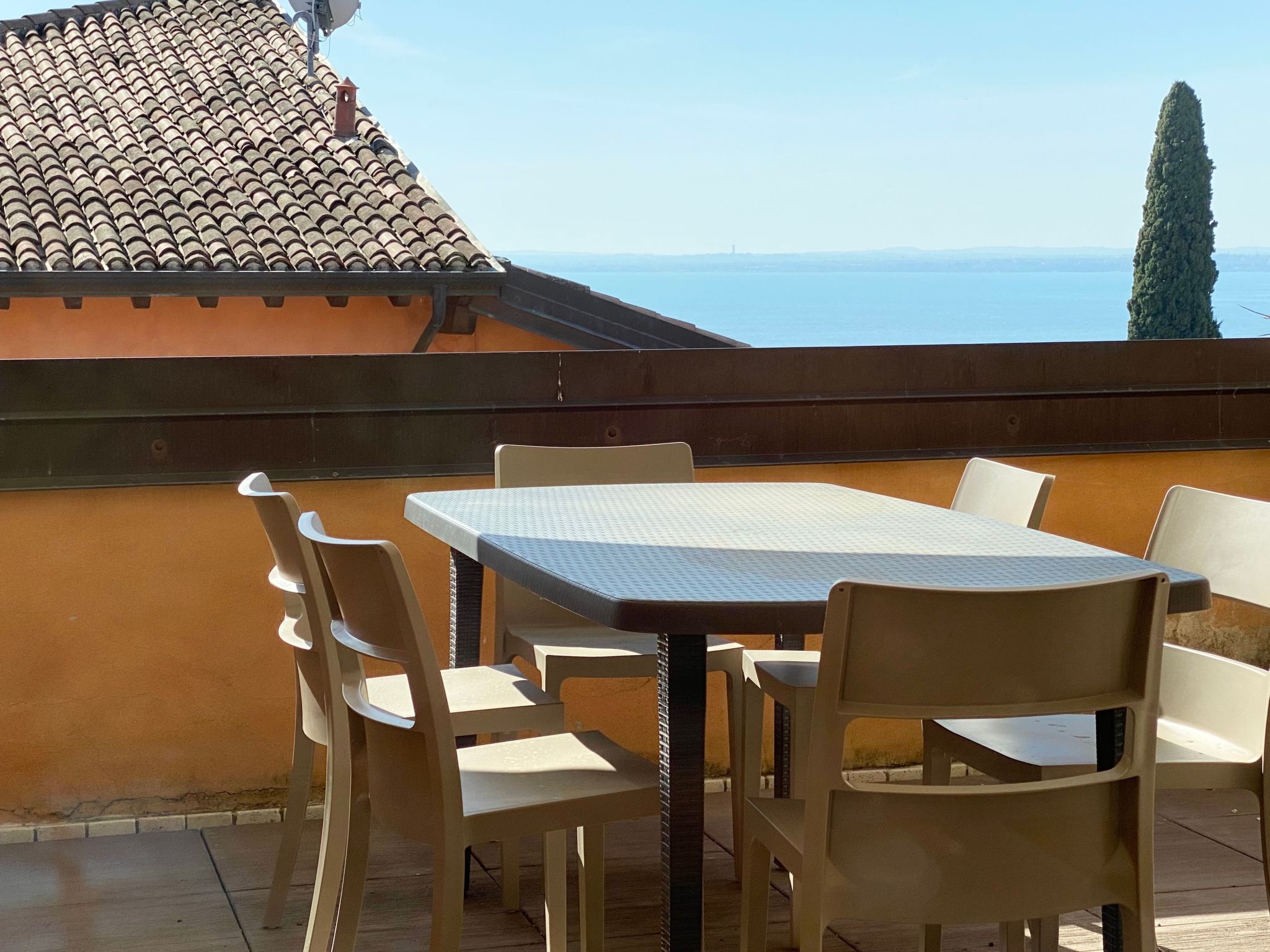 Wohnung mit privatem Garten und schöner Aussicht-Binnen