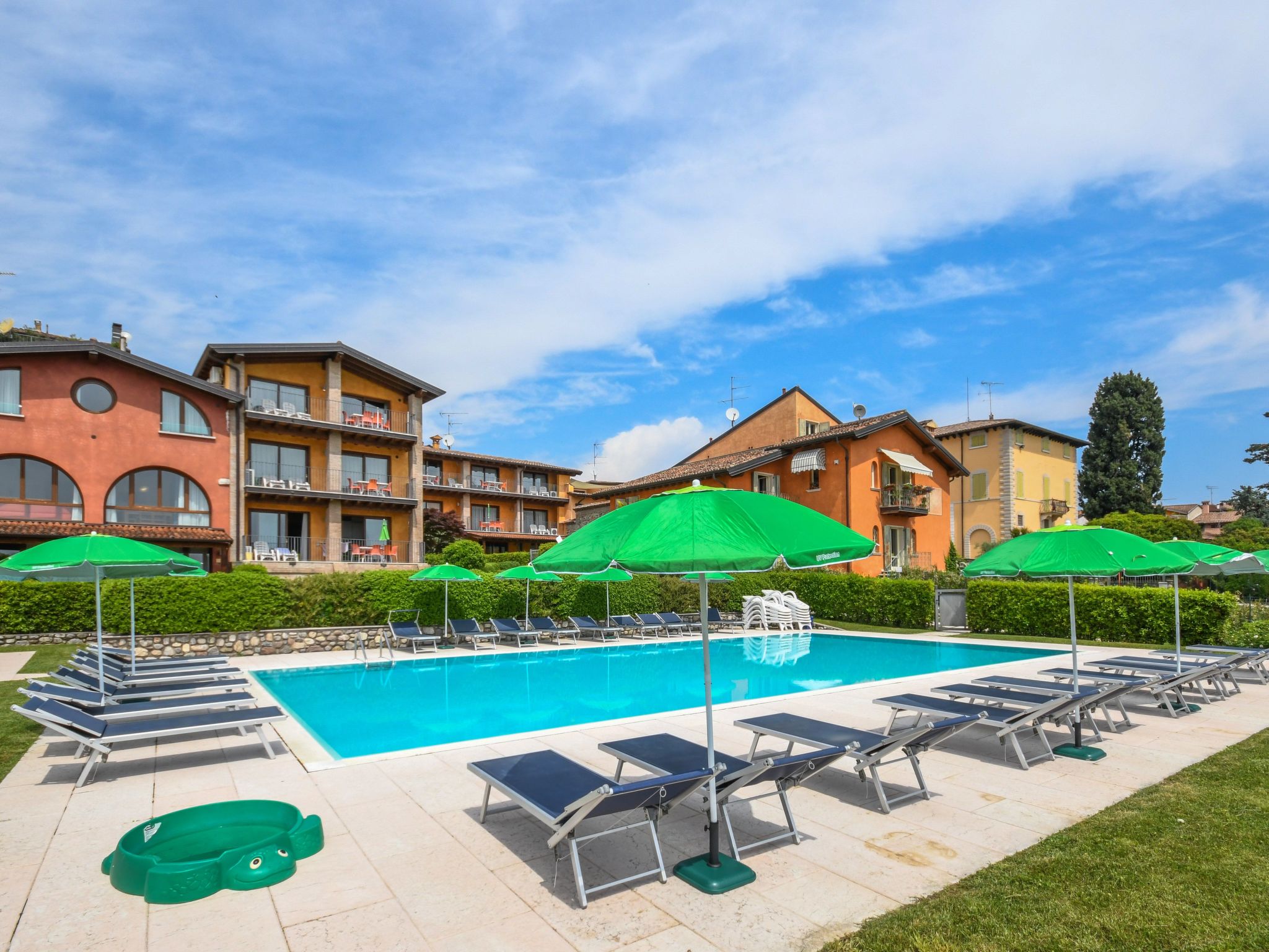 Wohnung in Moniga Del Garda mit Seeblick-Binnen