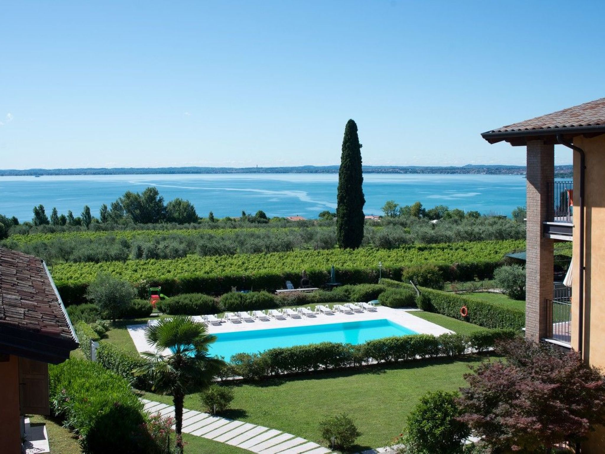 Wohnung in Moniga Del Garda mit Seeblick-Binnen