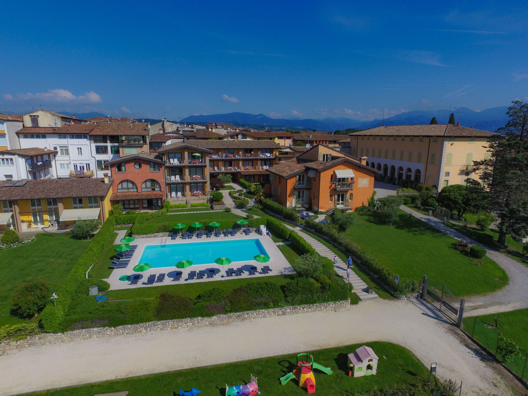 Wohnung in Moniga Del Garda mit Seeblick-Binnen