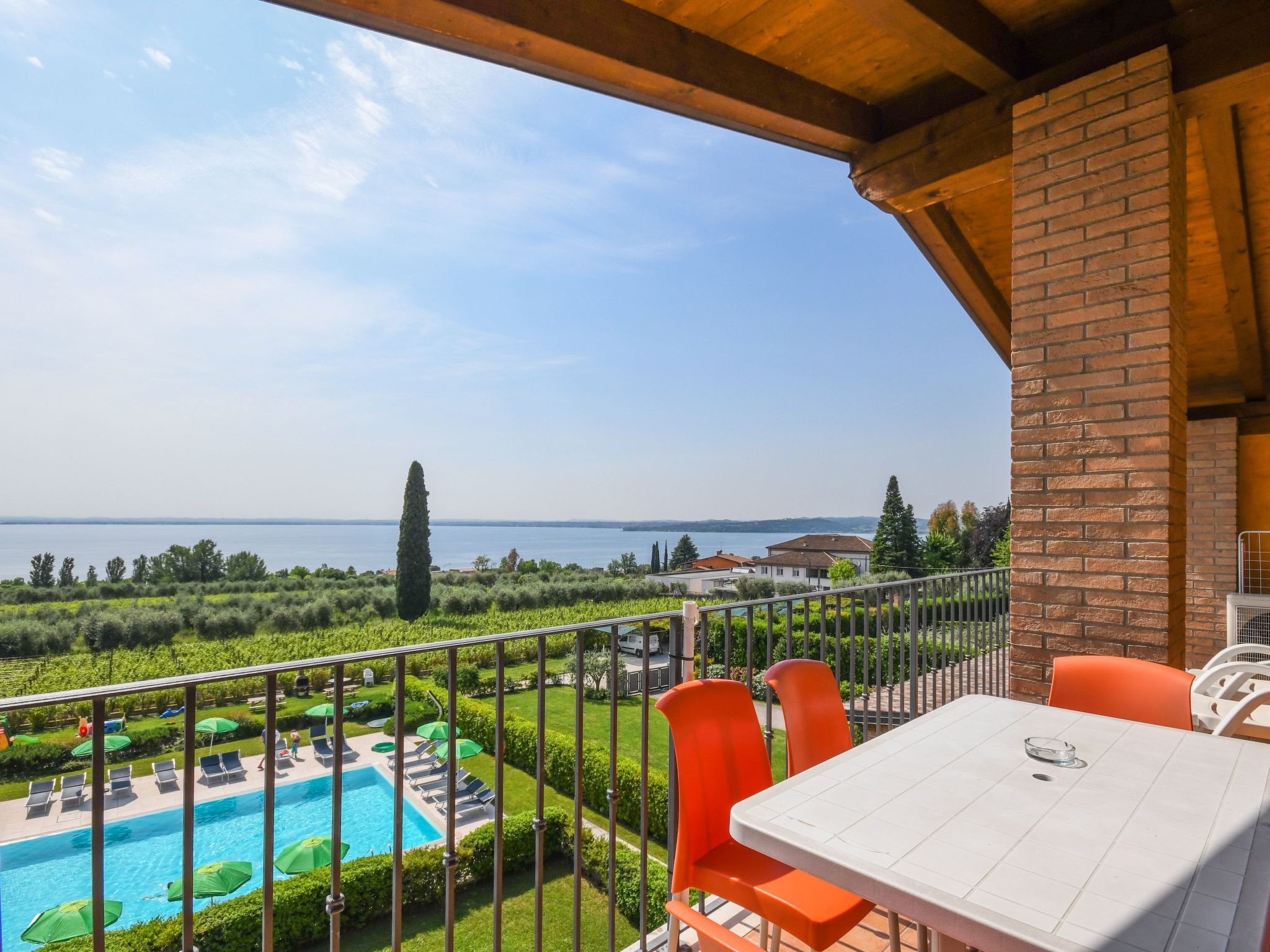 Wohnung in Moniga Del Garda mit Seeblick-Binnen