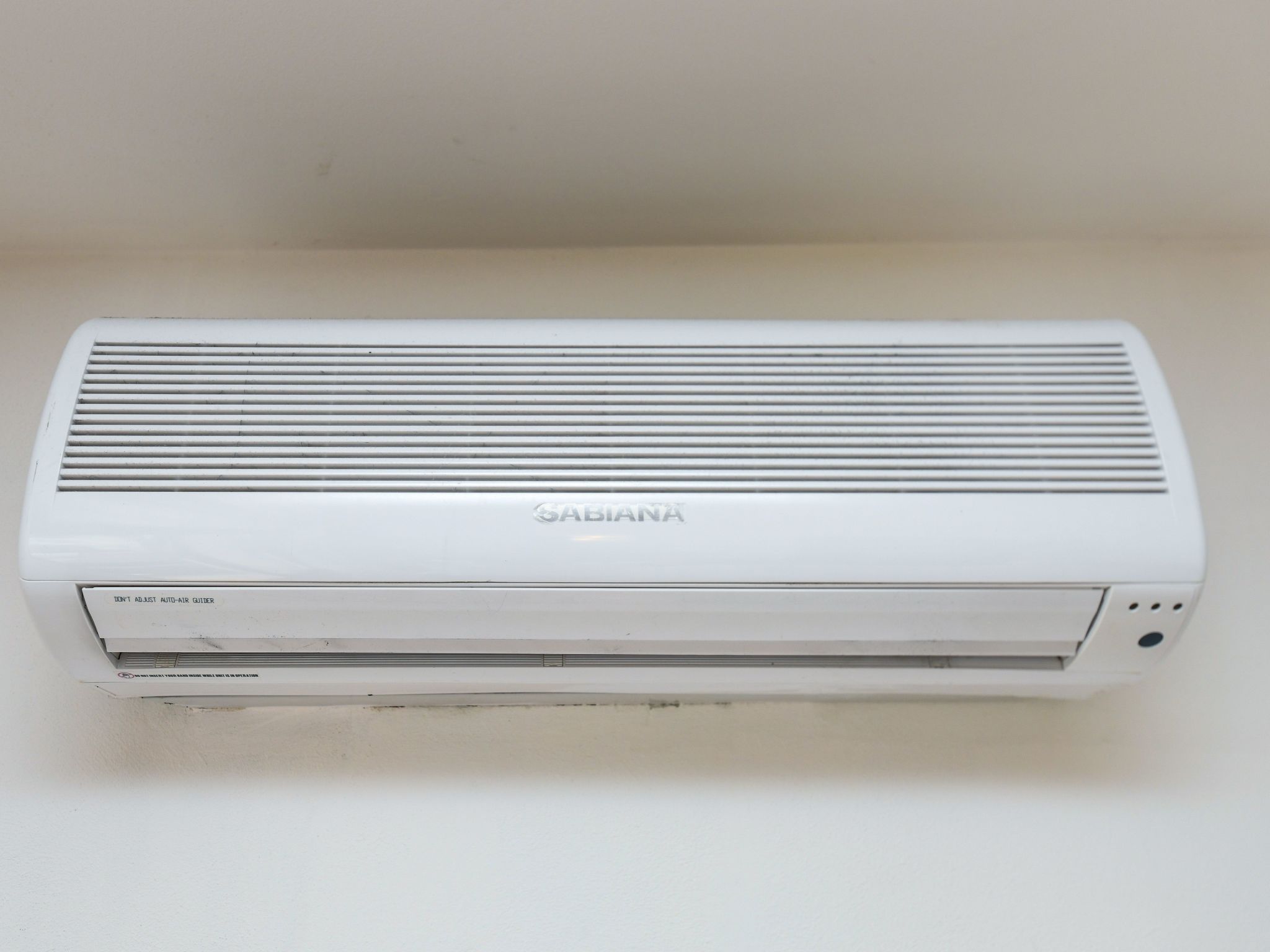 Wohnung mit Balkon, Schwimmbad und Seeblick-Binnen