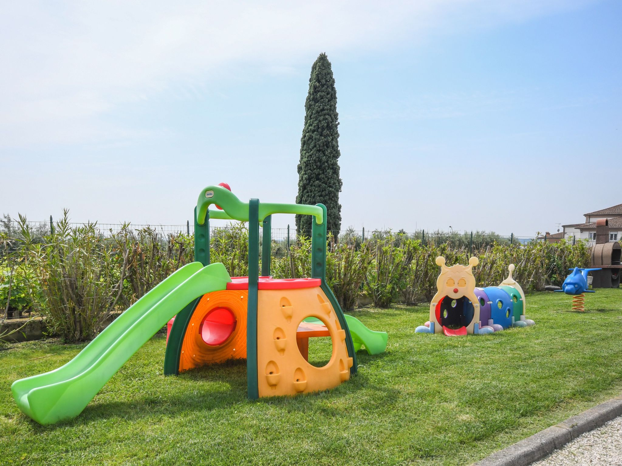 Wohnung mit Balkon, Garten und Seeblick-Binnen