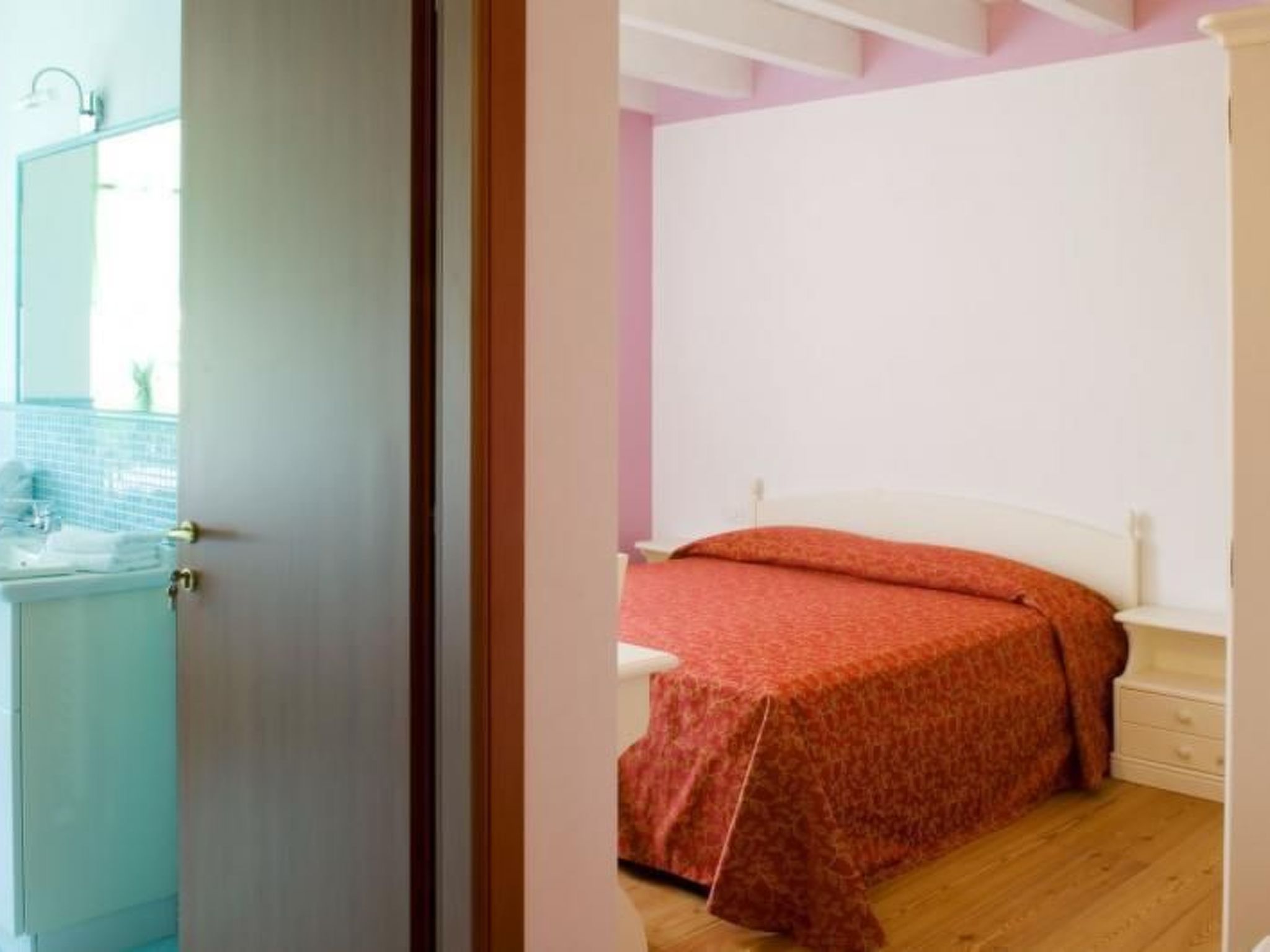 Wunderschöne Wohnung mit Garten und Grill