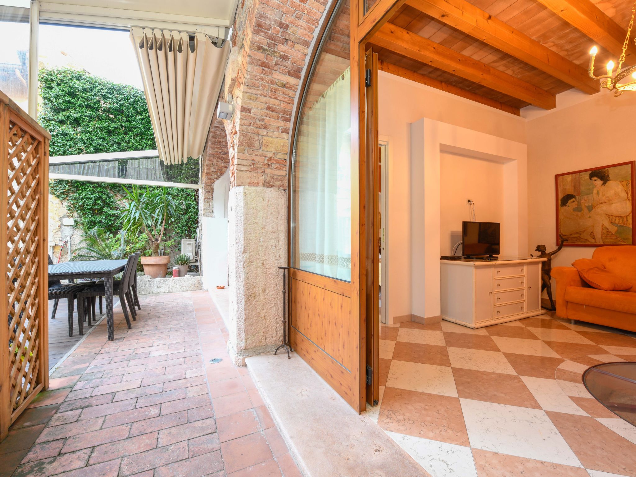 Wohnung mit Terrasse-Image-tags.info