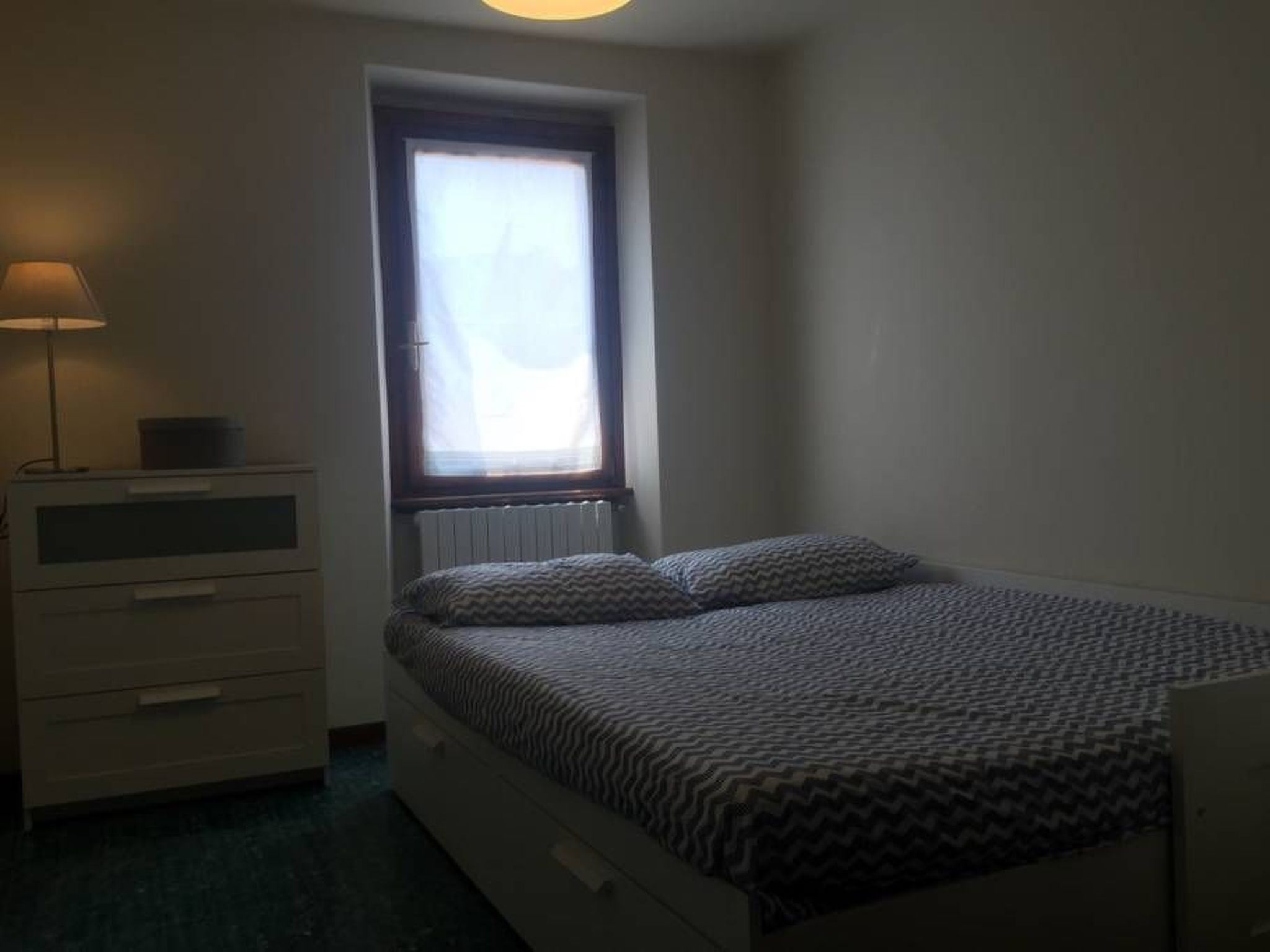 Wohnung mit Wi-Fi-Drinnen