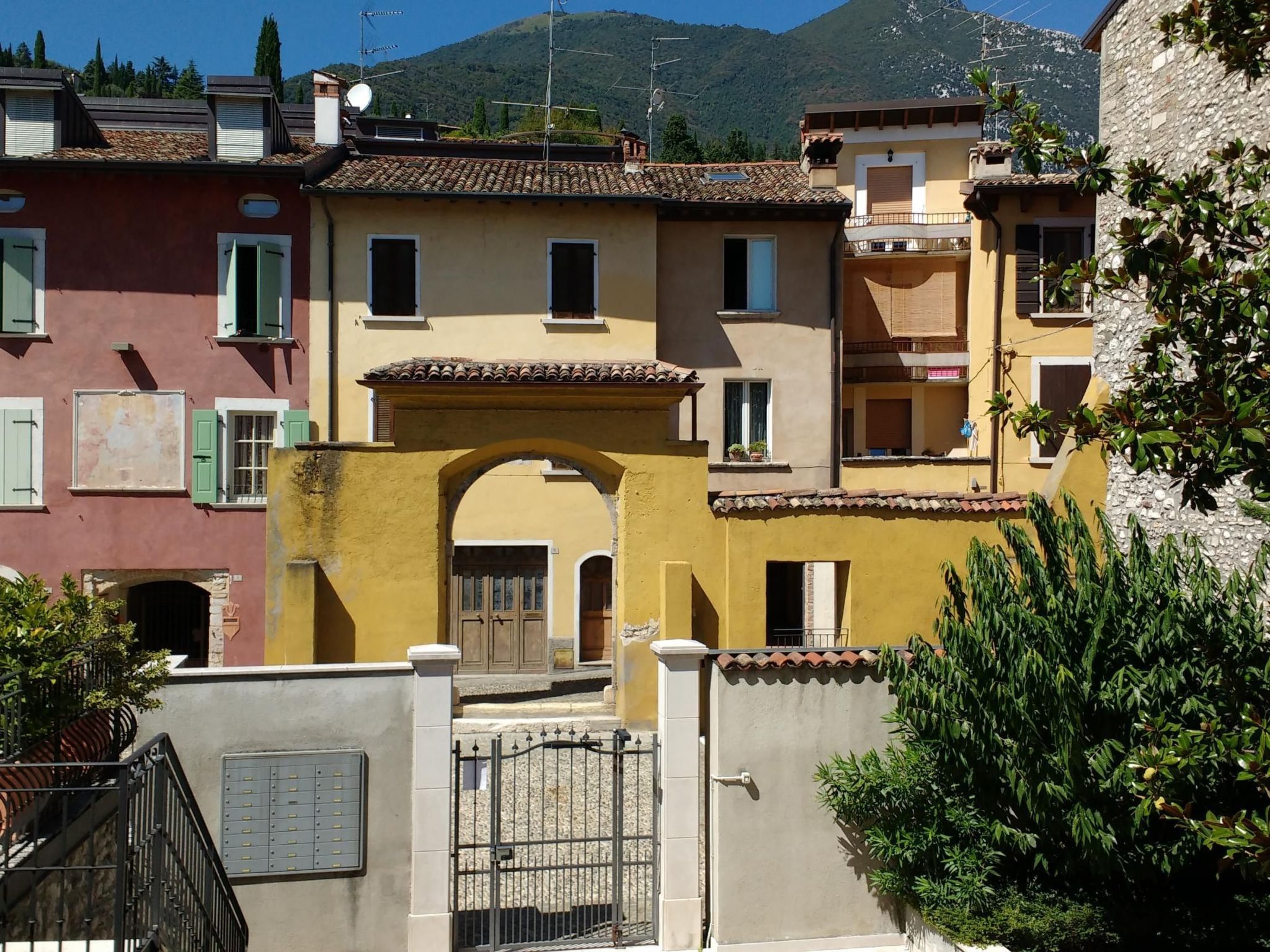 Stilvolle Wohnung in Toscolano Maderno-Binnen