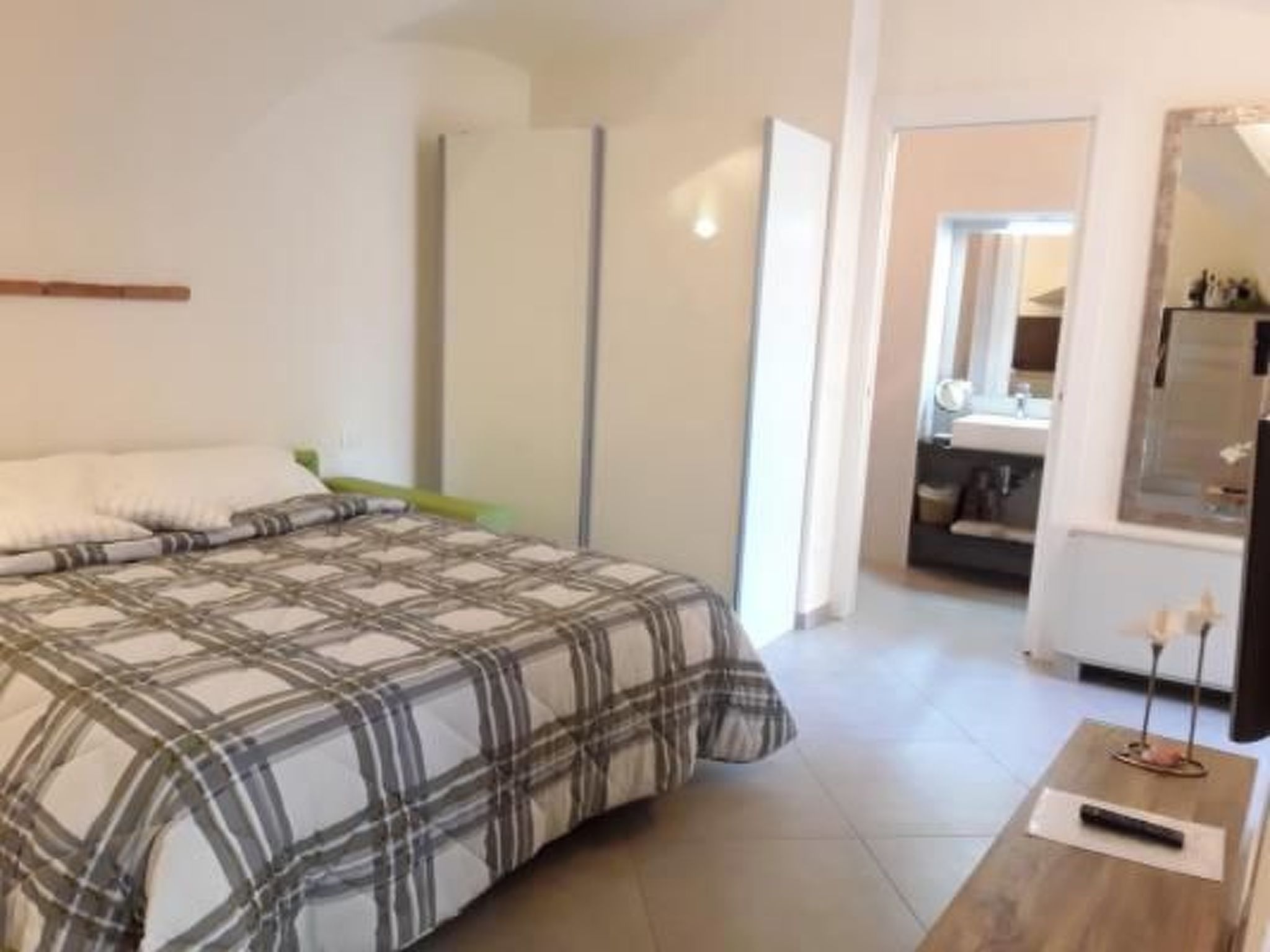 Ein-Zimmer-Wohnung 'Olivo' mit Terrasse-Binnen