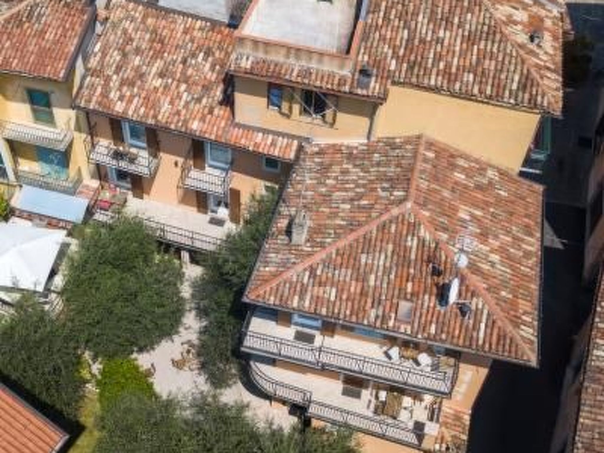 'Ca' due Olivi' mit Terrasse