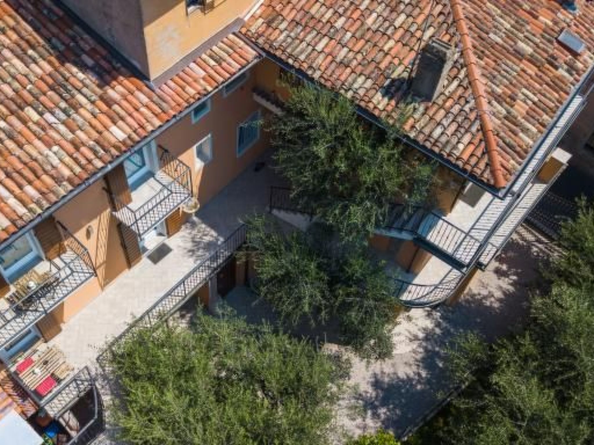 Orange' Wohnung mit privater Terrasse-Binnen