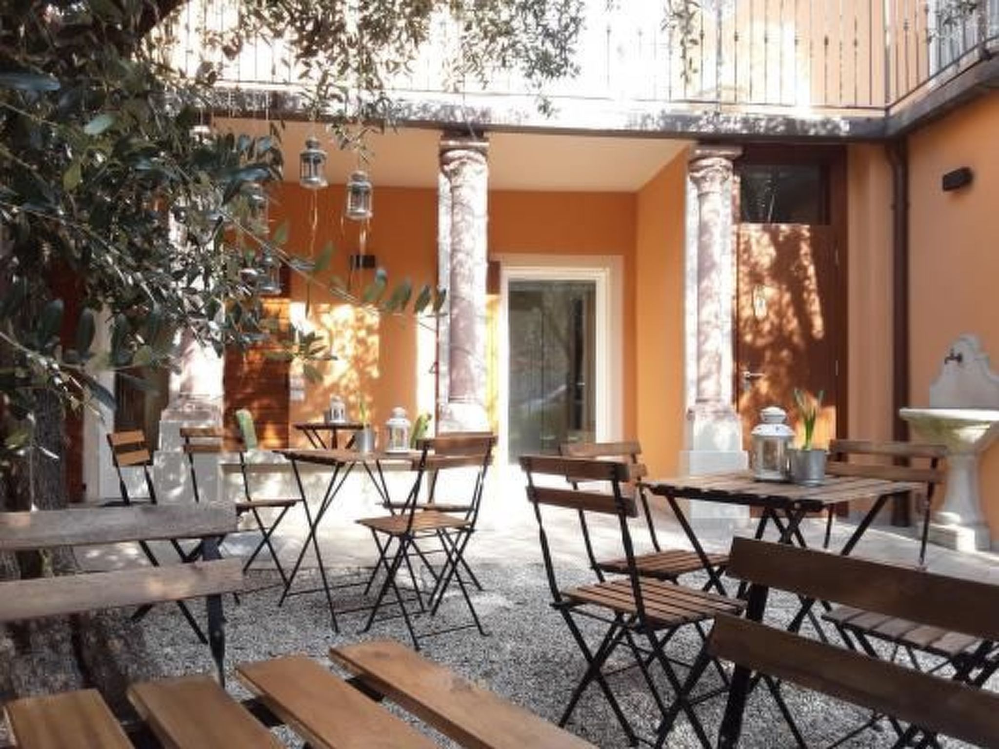 'Granatapfel' mit Terrasse-Binnen