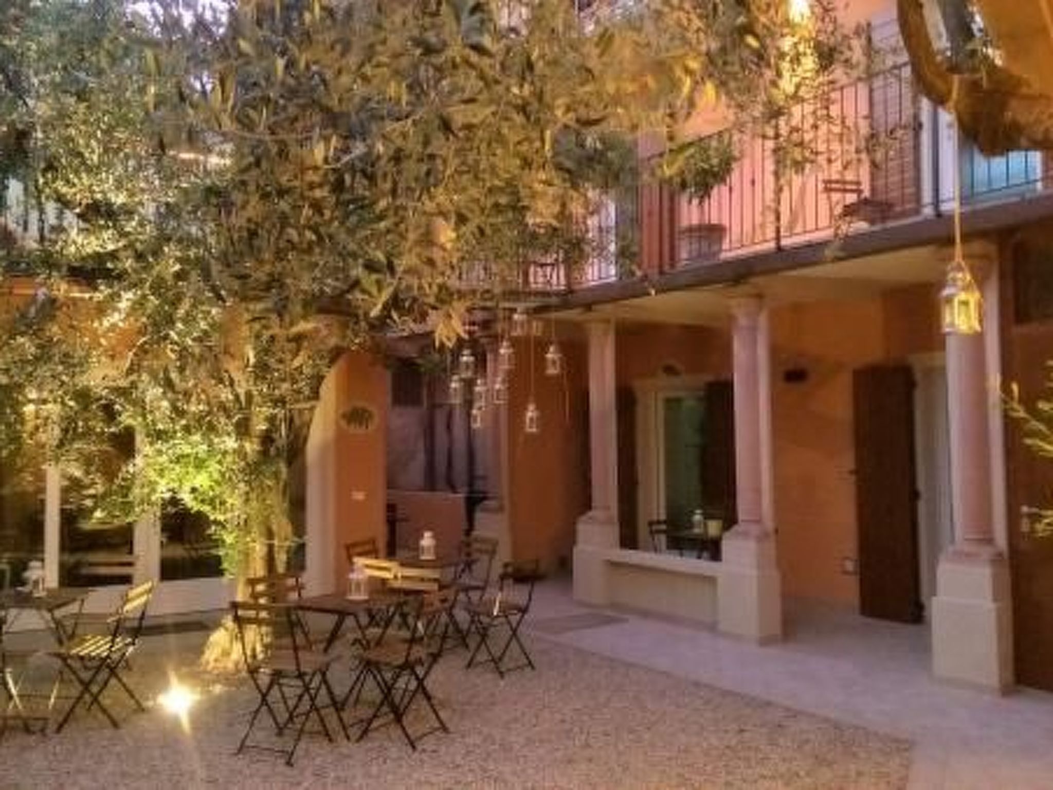 'Ca' due Olivi' mit eigener Terrasse-Binnen