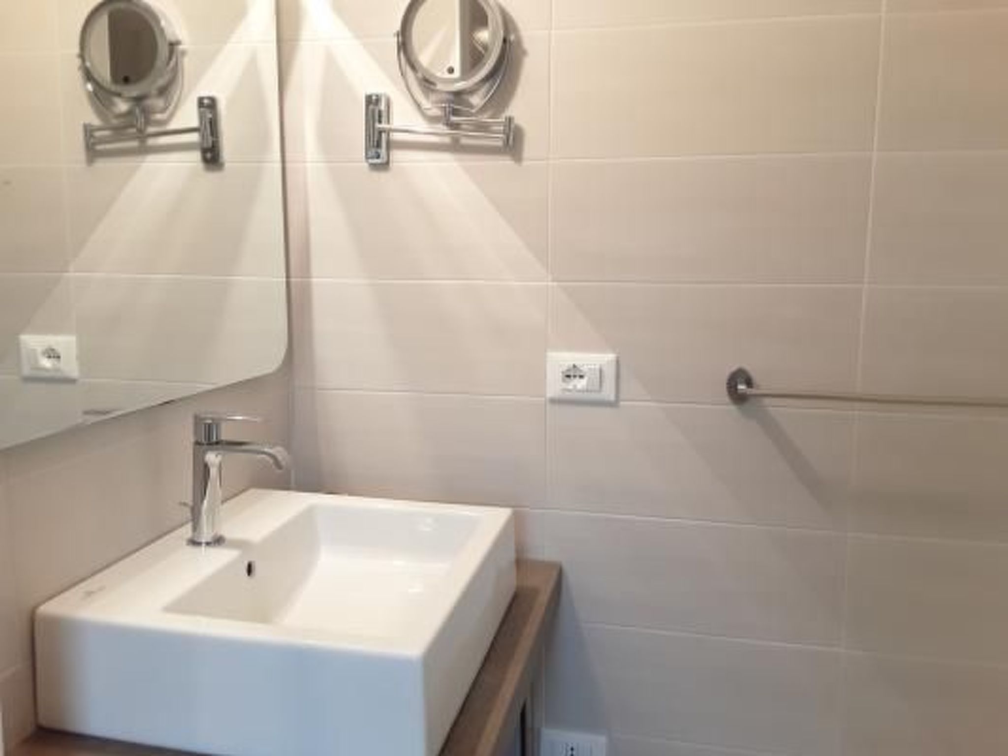 'Ca' due Olivi' mit eigener Terrasse-Binnen