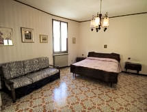Authentiek appartement in berggehucht Formaga, 8 km van Gardameer - thumbnail 5