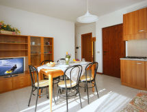 Rustiek appartement voor 6 personen aan het Gardameer met zwembad en uitzicht - thumbnail 4