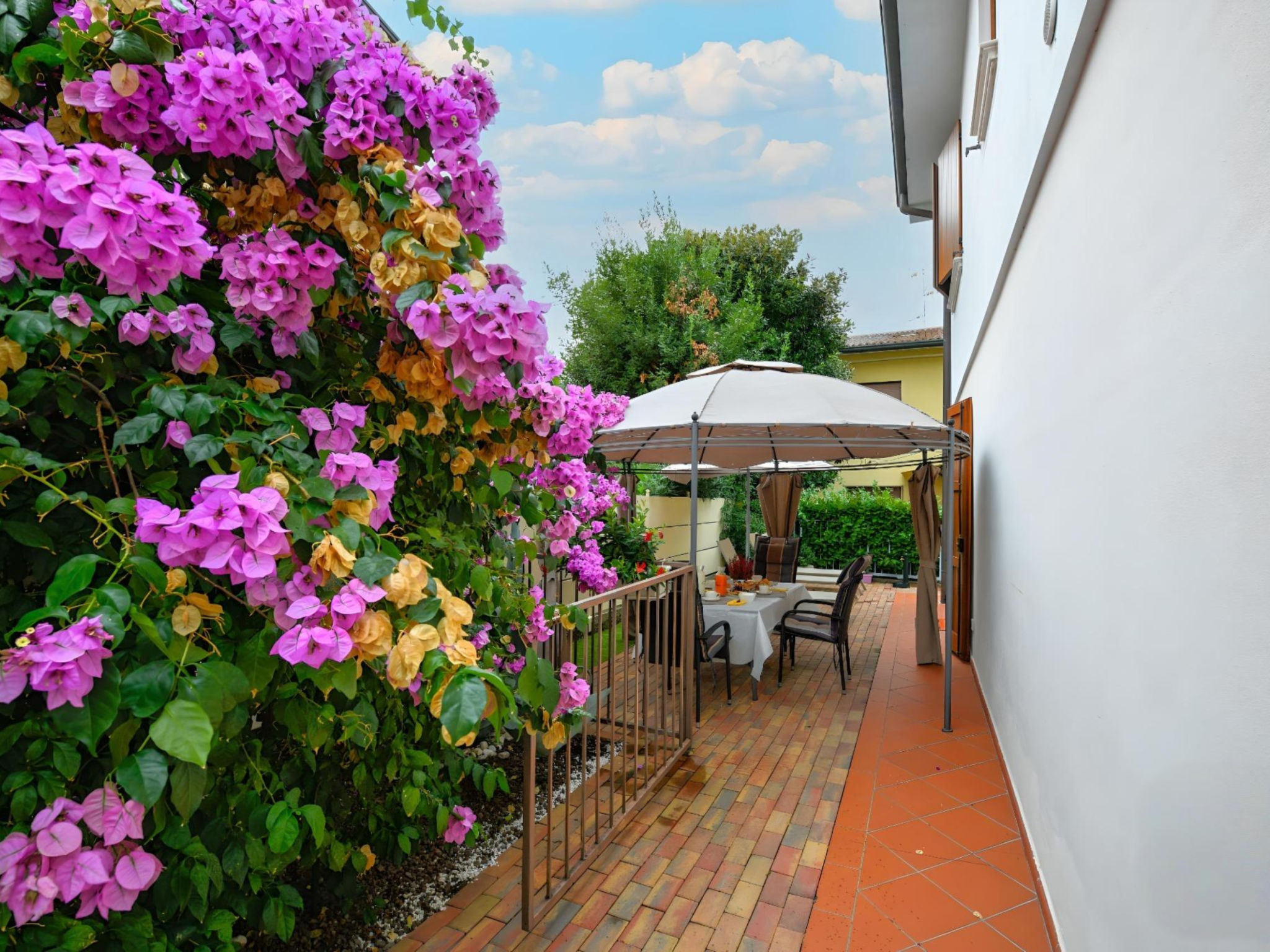 45 - Garden and Pool in Desenzano centrum - Draußen