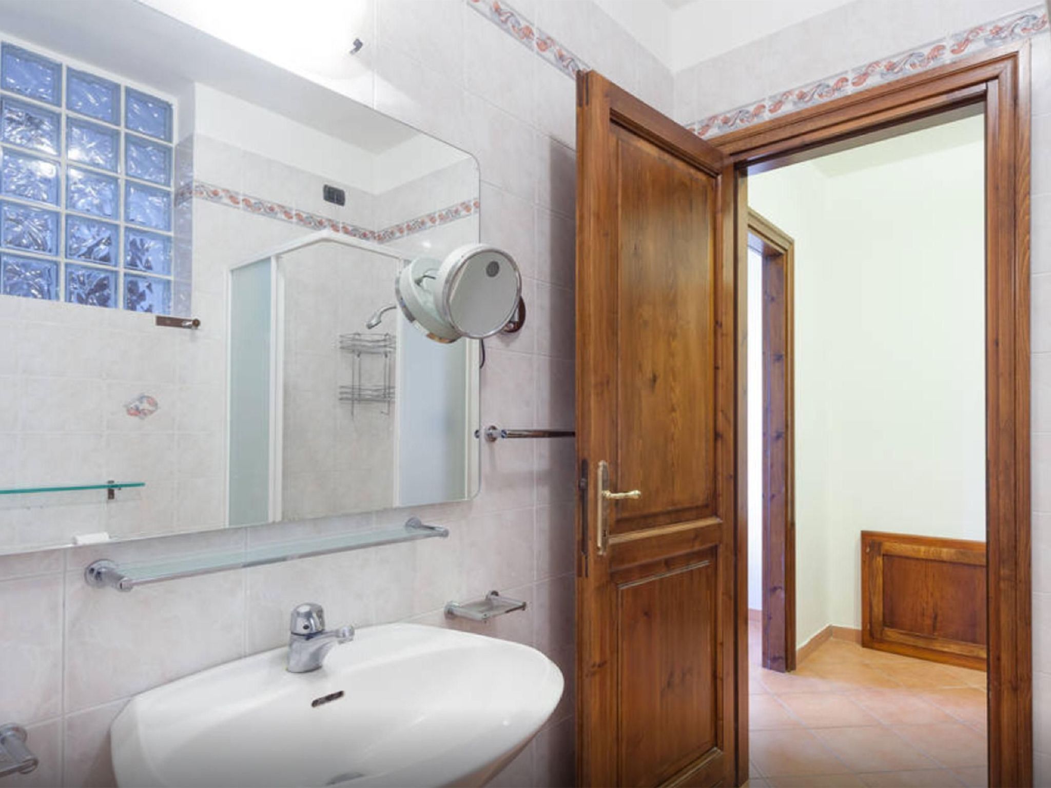 "Cascina Tabachera-Drinnen