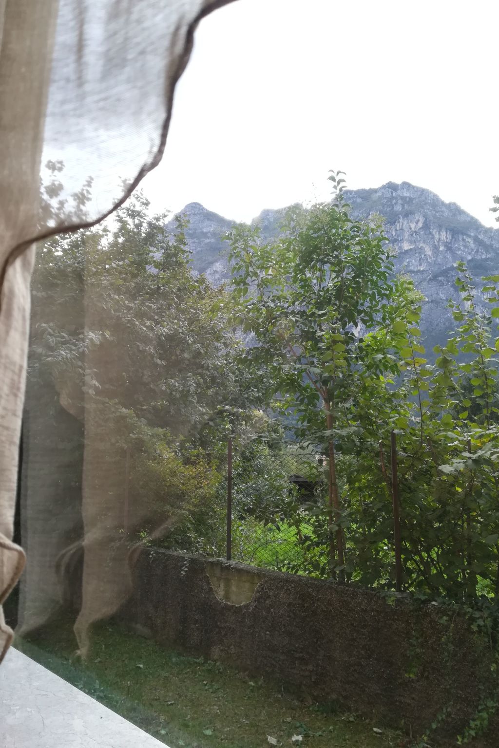 Villa im Grünen in Riva del Garda mit Terrasse-Dedans