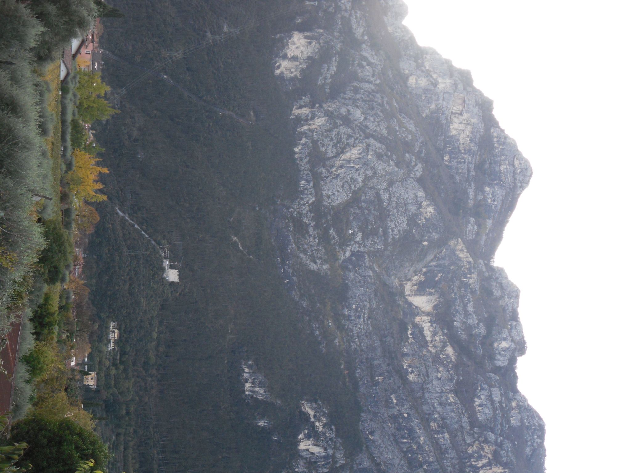 Villa im Grünen in Riva del Garda mit Terrasse-Dedans