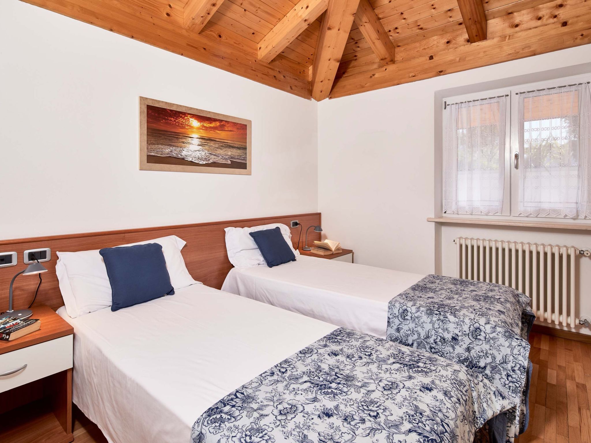 Superior-Dachgeschosszimmer mit großem Balkon BV4-Inside