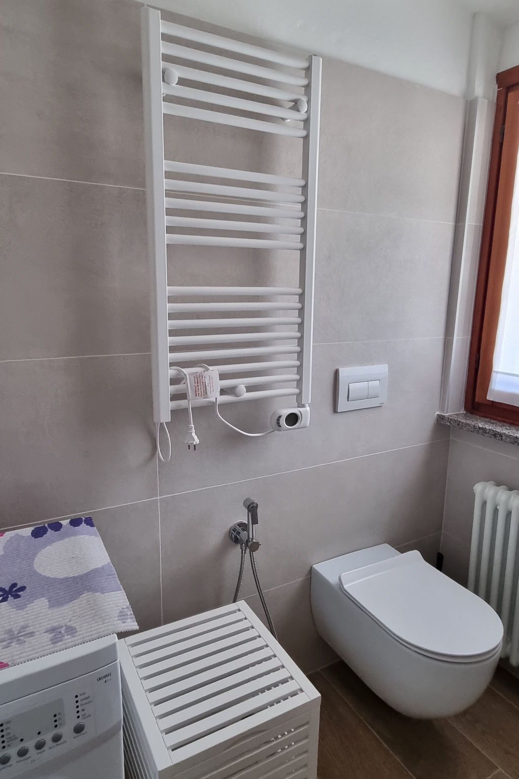 Für 2 Personen  + 3 Kinder ca. 70 m&sup2- in Torbole, Oberitalienische Seen (Ga - Binnen