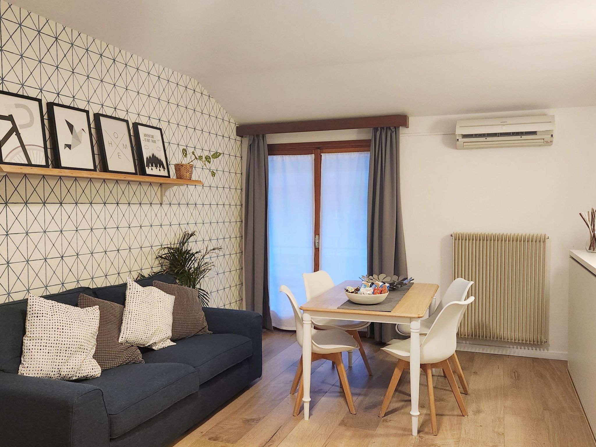 Für 2 Personen  + 3 Kinder ca. 70 m&sup2- in Torbole, Oberitalienische Seen (Ga - Binnen