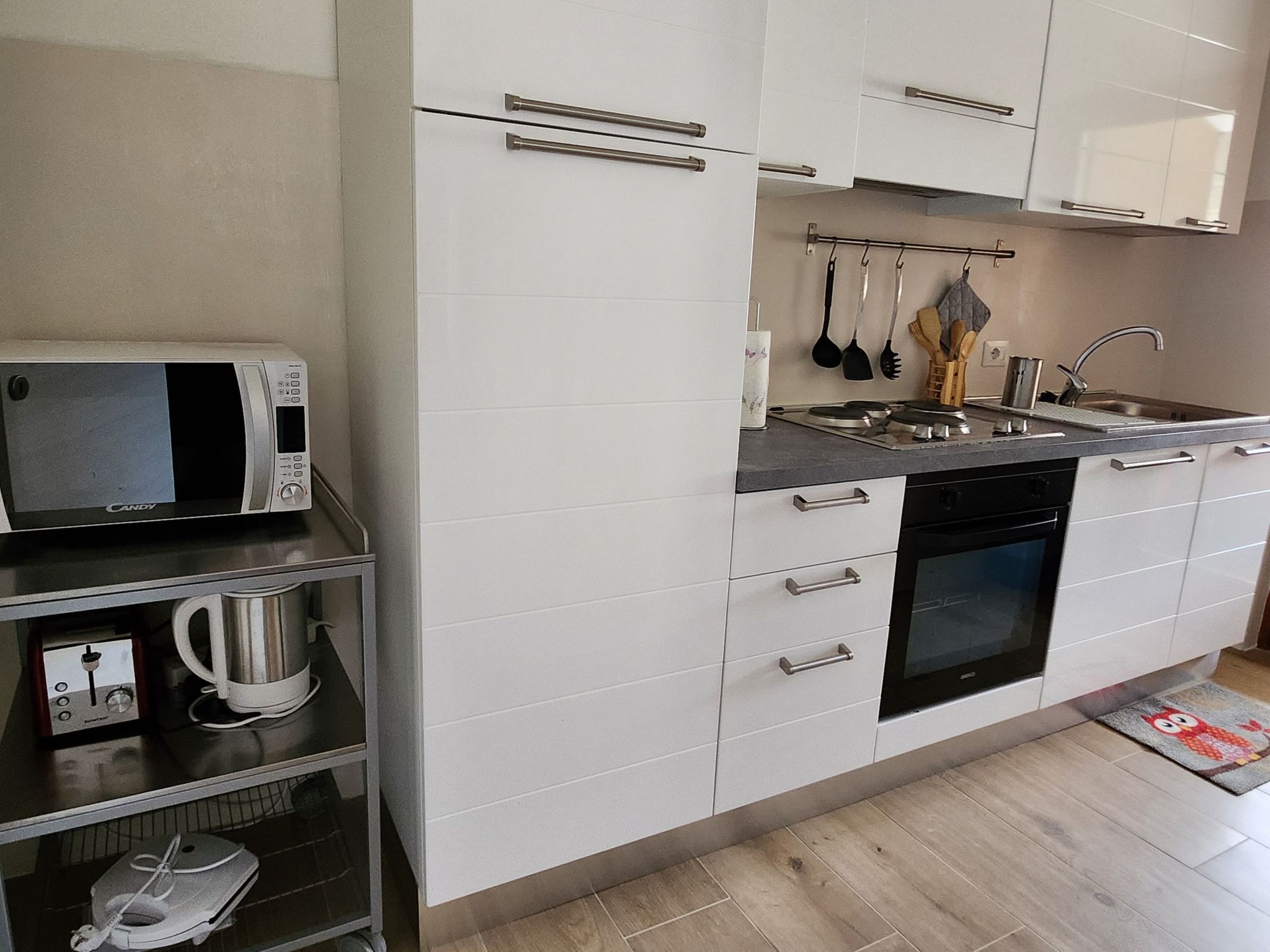Für 2 Personen  + 3 Kinder ca. 70 m&sup2- in Torbole, Oberitalienische Seen (Ga - Binnen