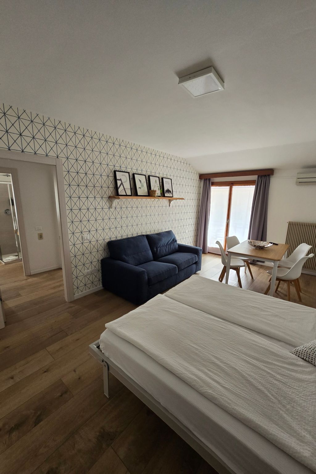 Für 2 Personen  + 3 Kinder ca. 70 m&sup2- in Torbole, Oberitalienische Seen (Ga - Binnen