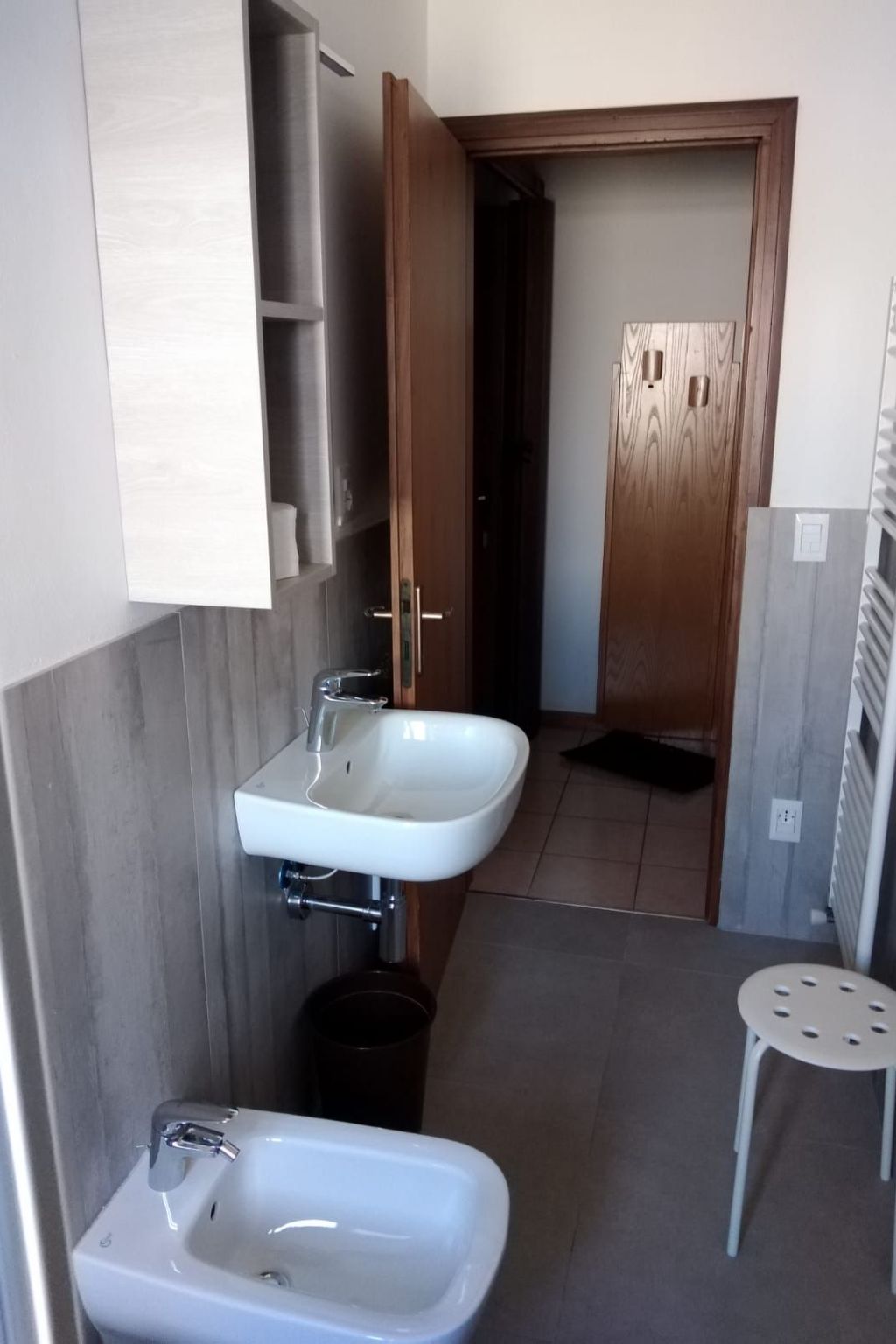 Photo of Ruhige Drei-Zimmer-Wohnung im Grünen mit Seeblick