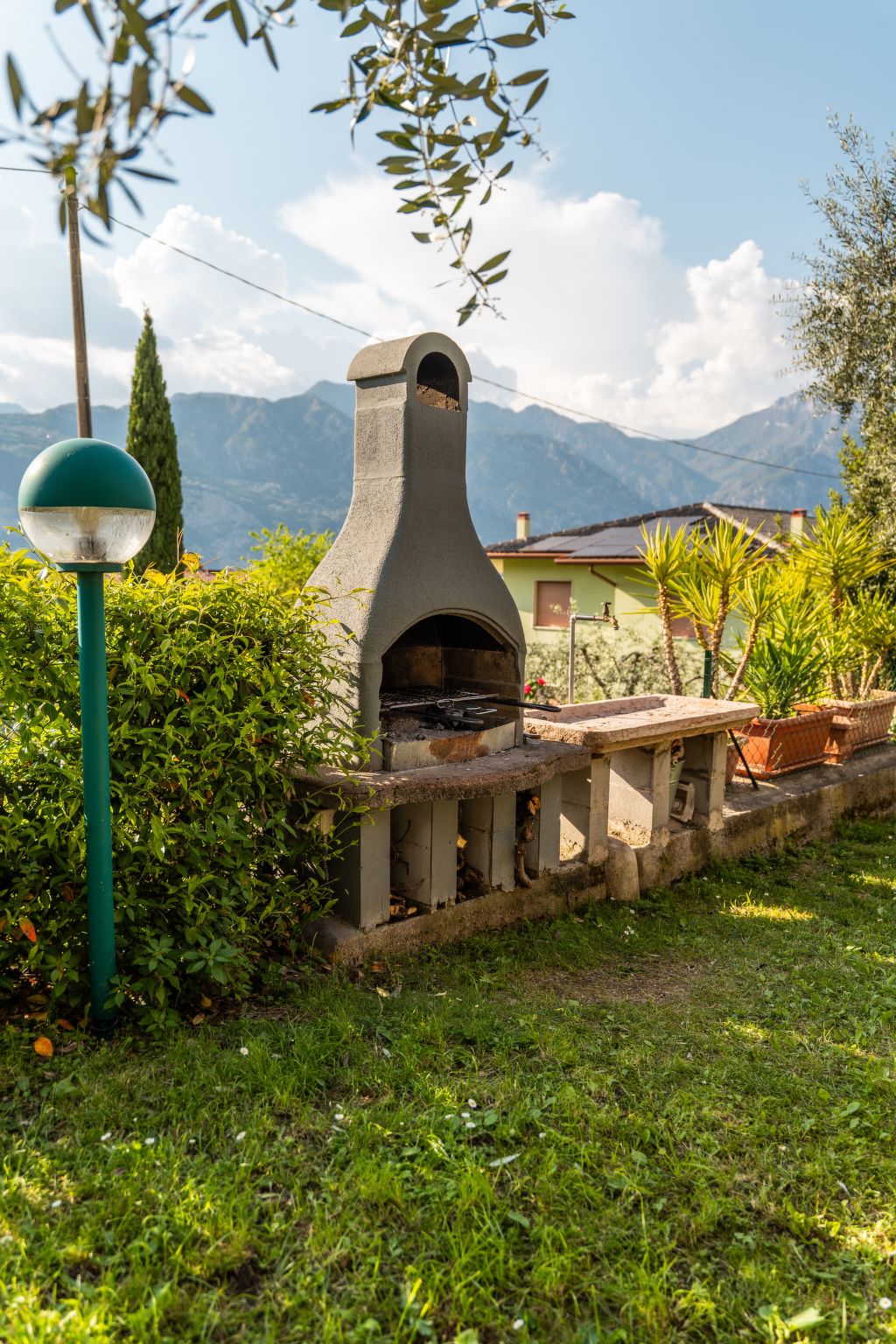 Photo of Ruhige Drei-Zimmer-Wohnung im Grünen mit Seeblick