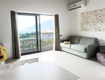 Zwei-Zimmer-Wohnung mit Seeblick