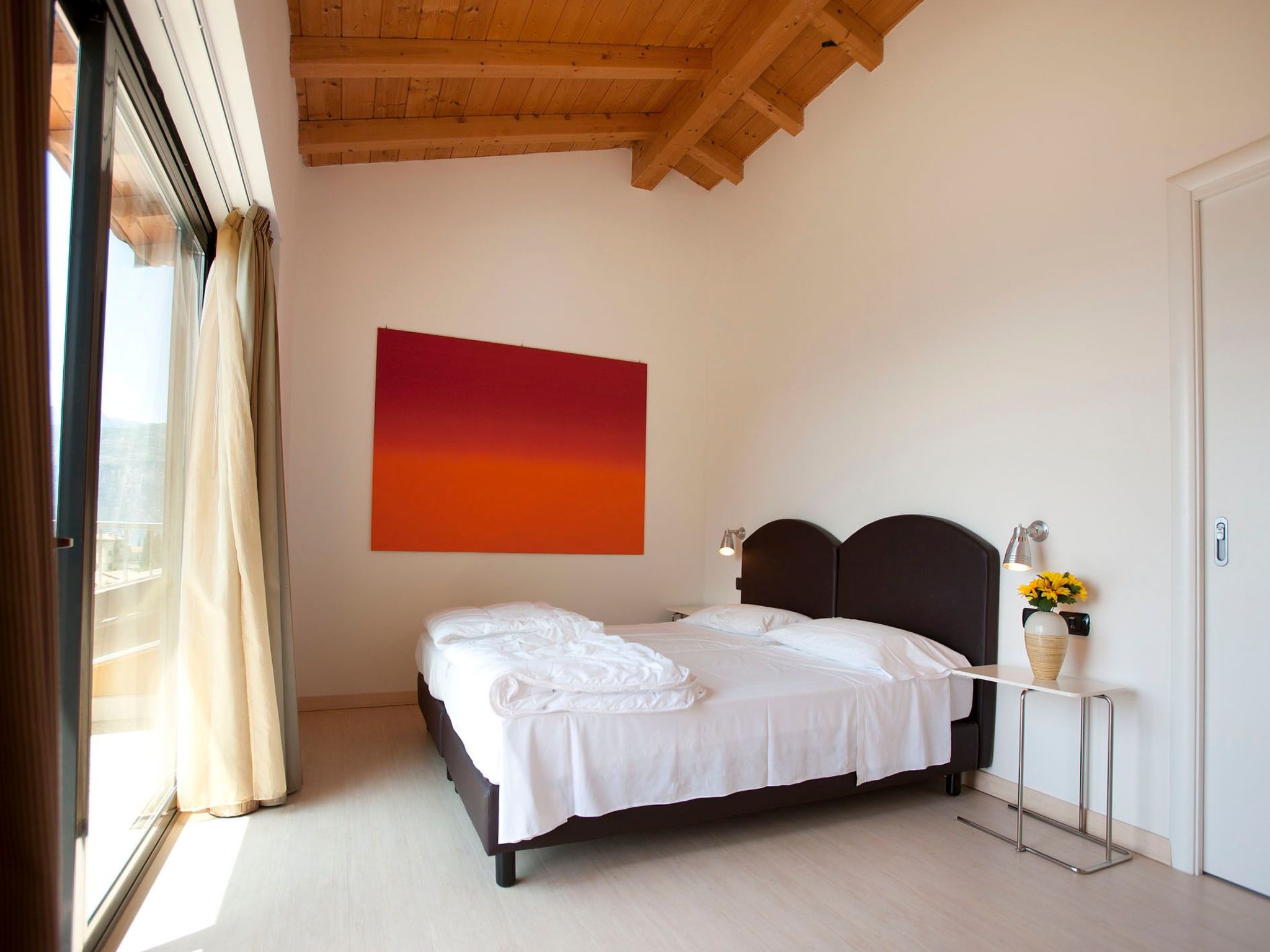 Zwei-Zimmer-Wohnung mit Seeblick-Image-tags.info