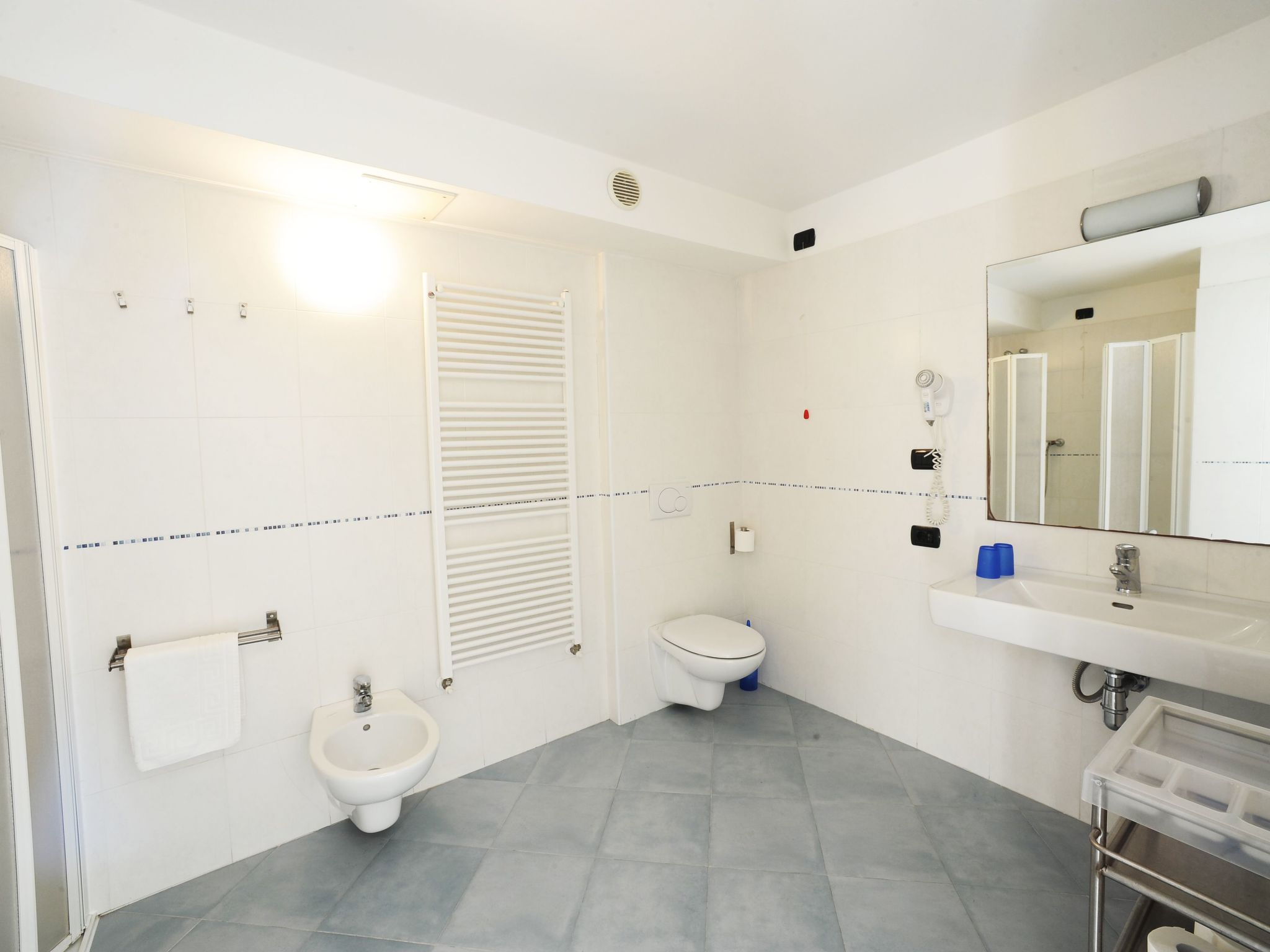 Zwei-Zimmer-Wohnung mit Seeblick-Image-tags.info