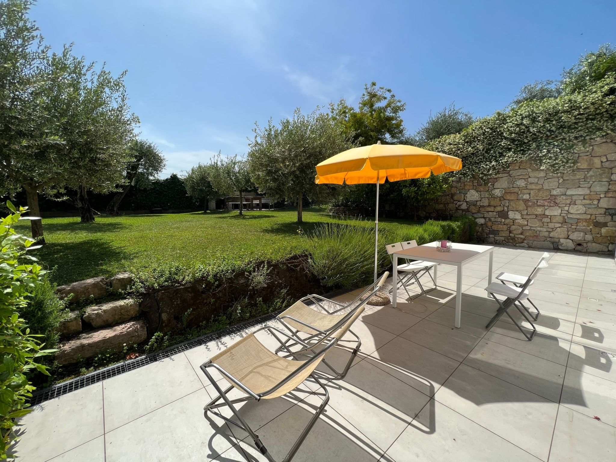 Dreizimmerwohnung mit direktem Zugang zum Garten-Image-tags.info