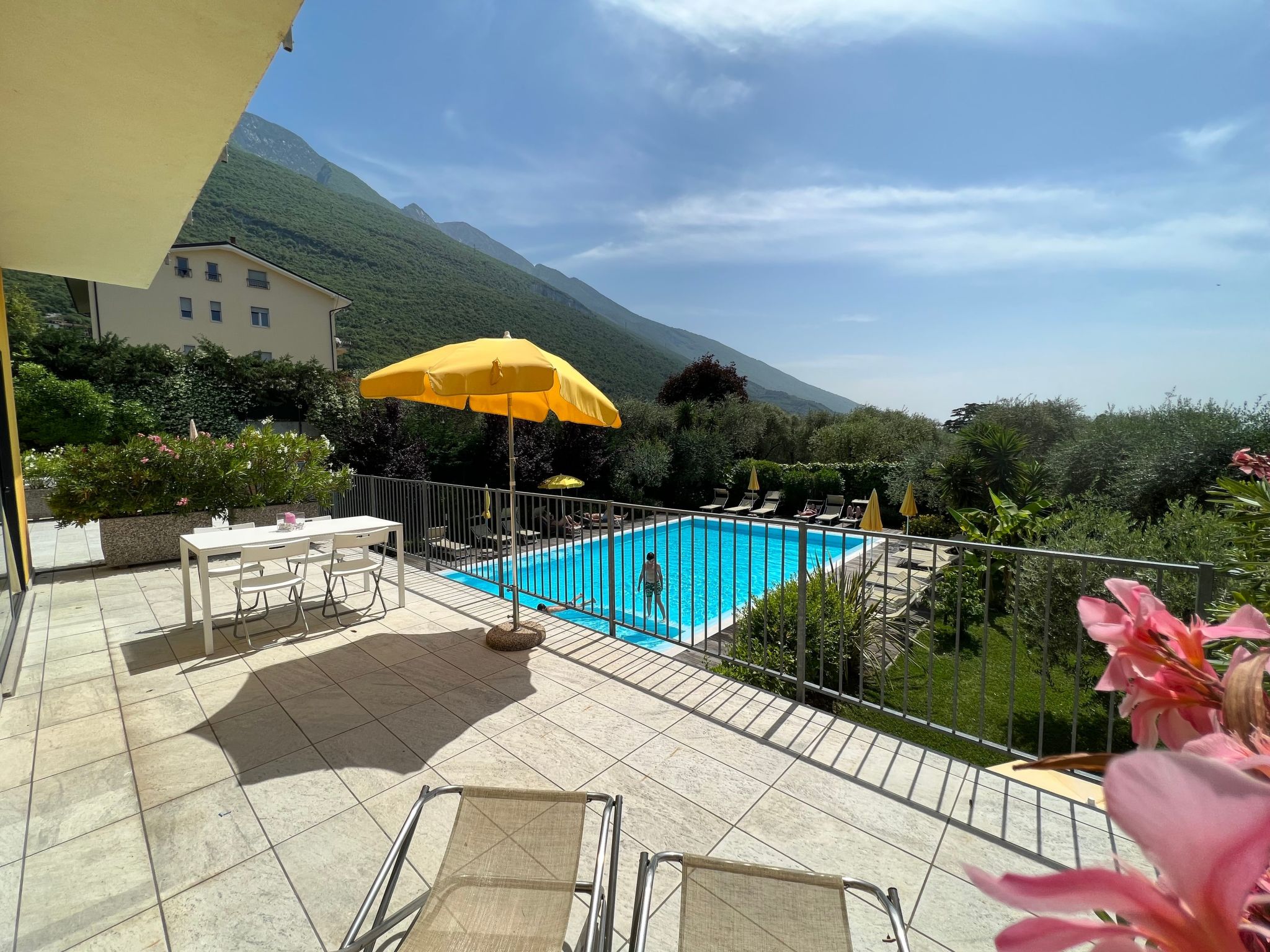 Dreizimmerwohnung mit teilweiser Seesicht-Image-tags.info