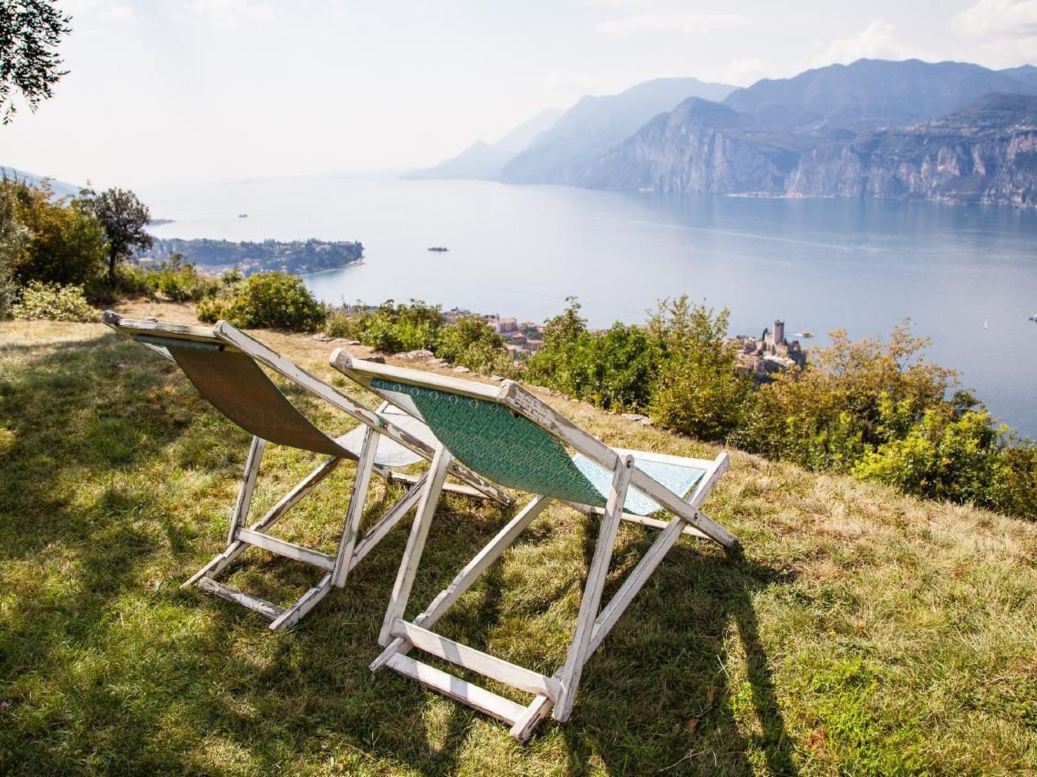 Rustiko-Landhaus mit Infinity-Pool und Seeblick-Binnen
