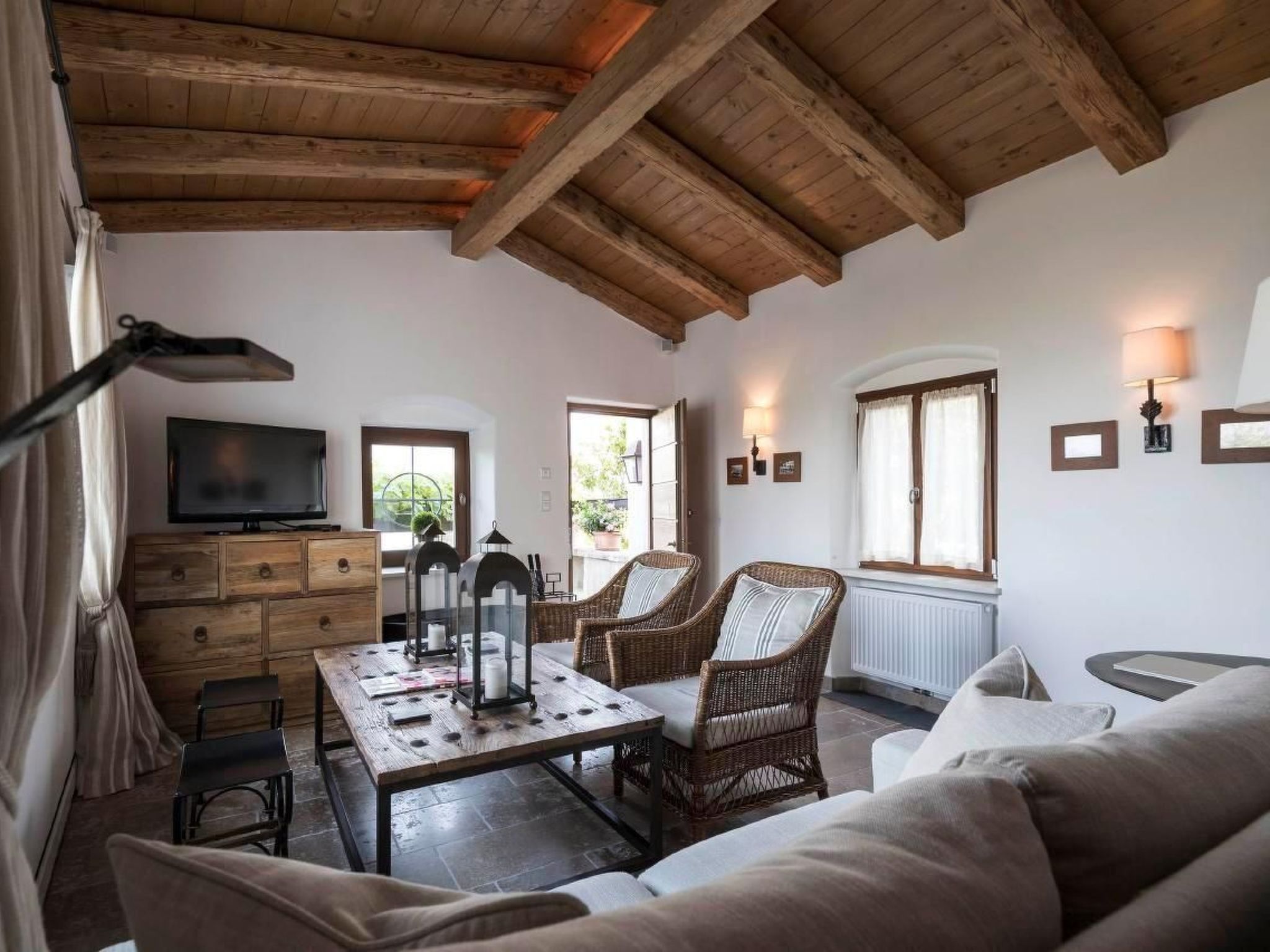 Traumhafter Rustico direkt am Ufer des Gardasees-Binnen