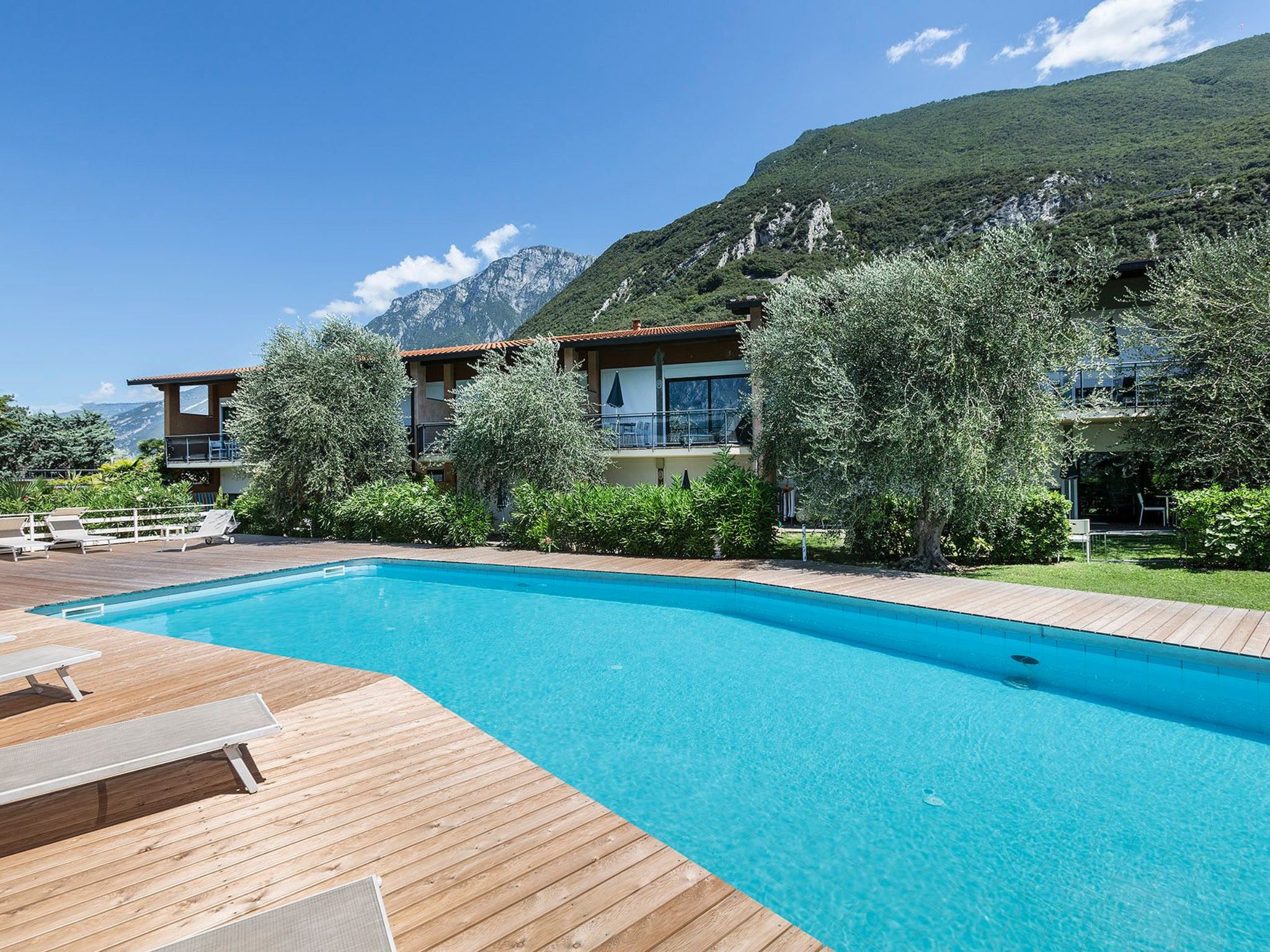 Zwei-Zimmer-Wohnung mit Seeblick, Grill und Gemeinschaftspool-Image-tags.info