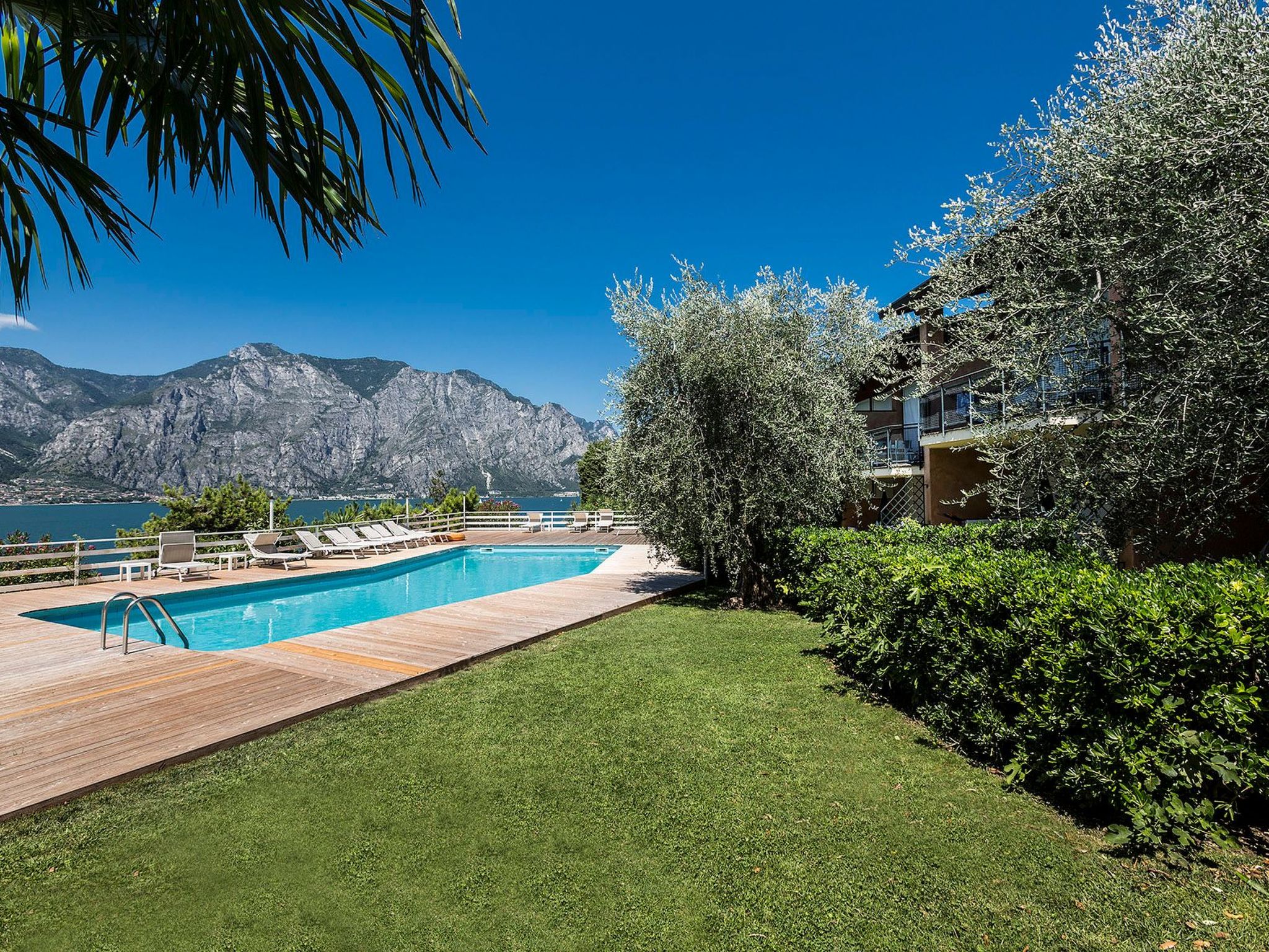 Zwei-Zimmer-Wohnung mit Seeblick, Grill und Gemeinschaftspool-Image-tags.info