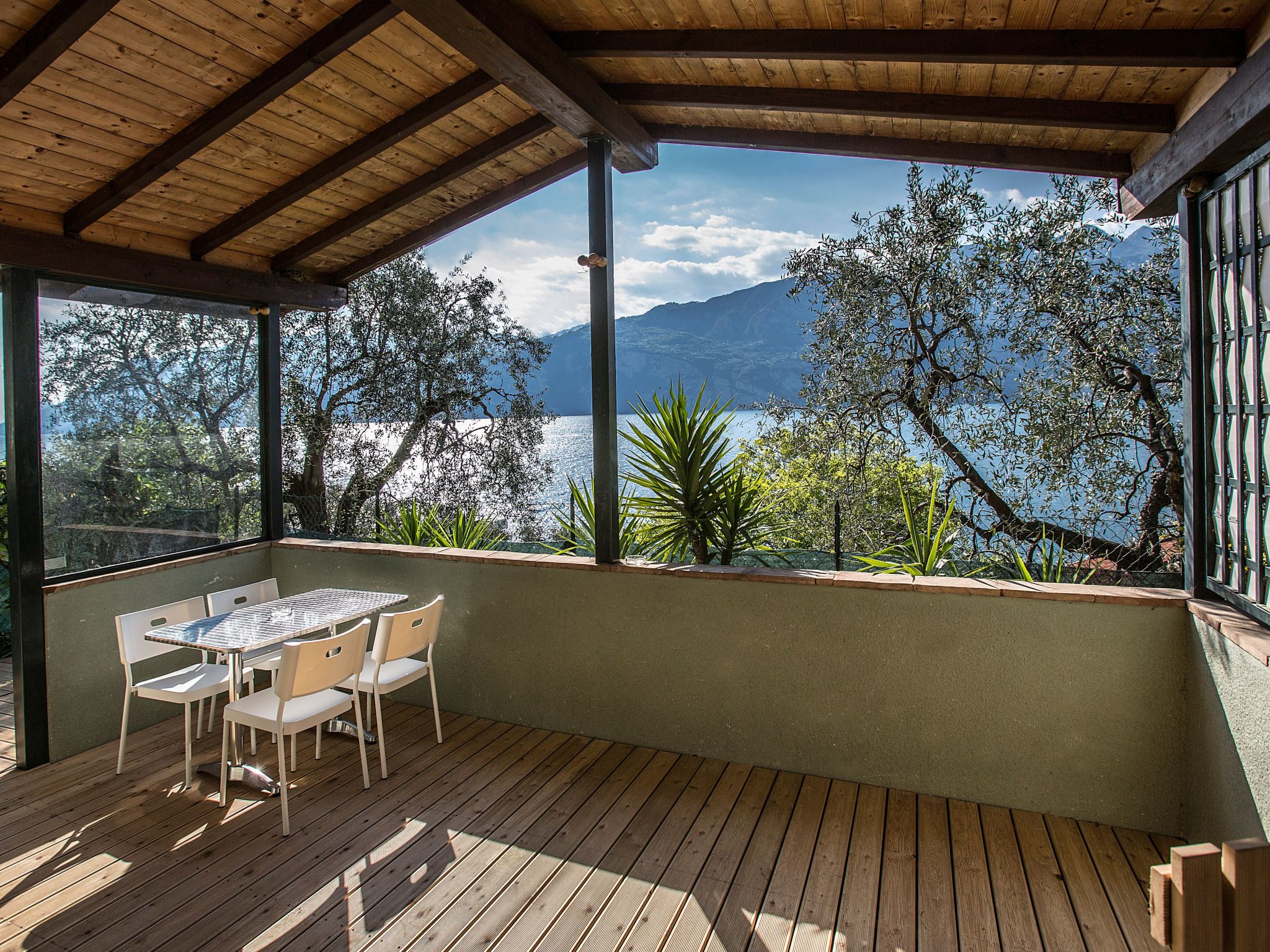 Zwei-Zimmer-Wohnung mit Seeblick, Grill und Gemeinschaftspool-Image-tags.info