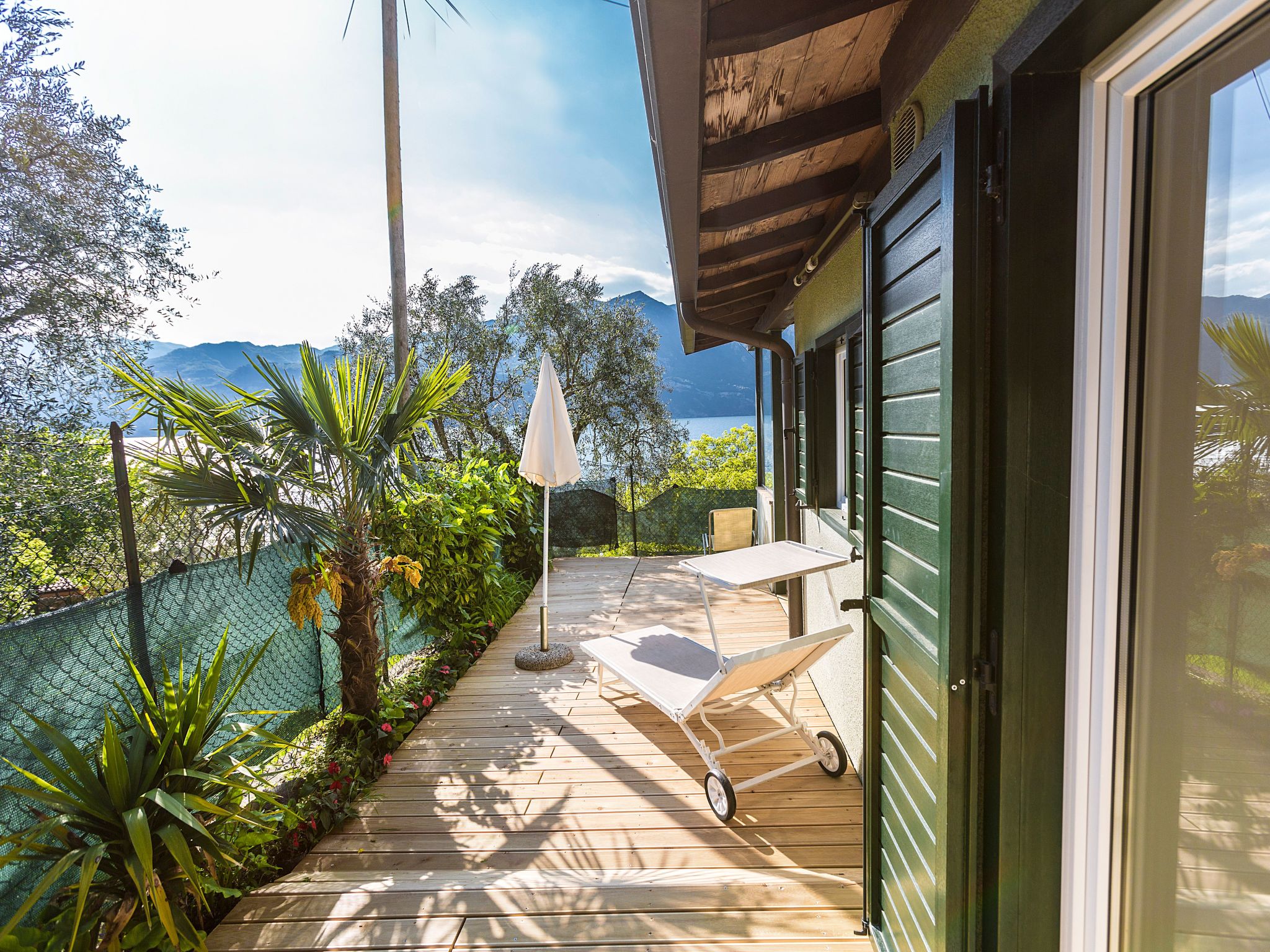 Zwei-Zimmer-Wohnung mit Seeblick, Grill und Gemeinschaftspool-Image-tags.info