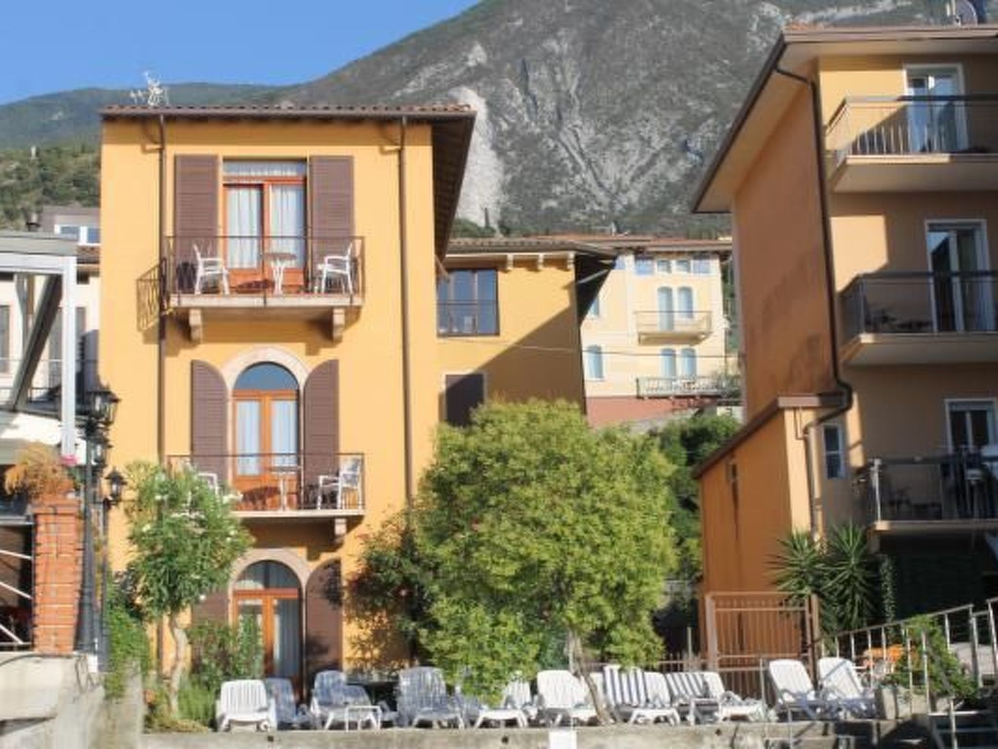 Photo of Zwei-Zimmer-Wohnung mit Seeblick